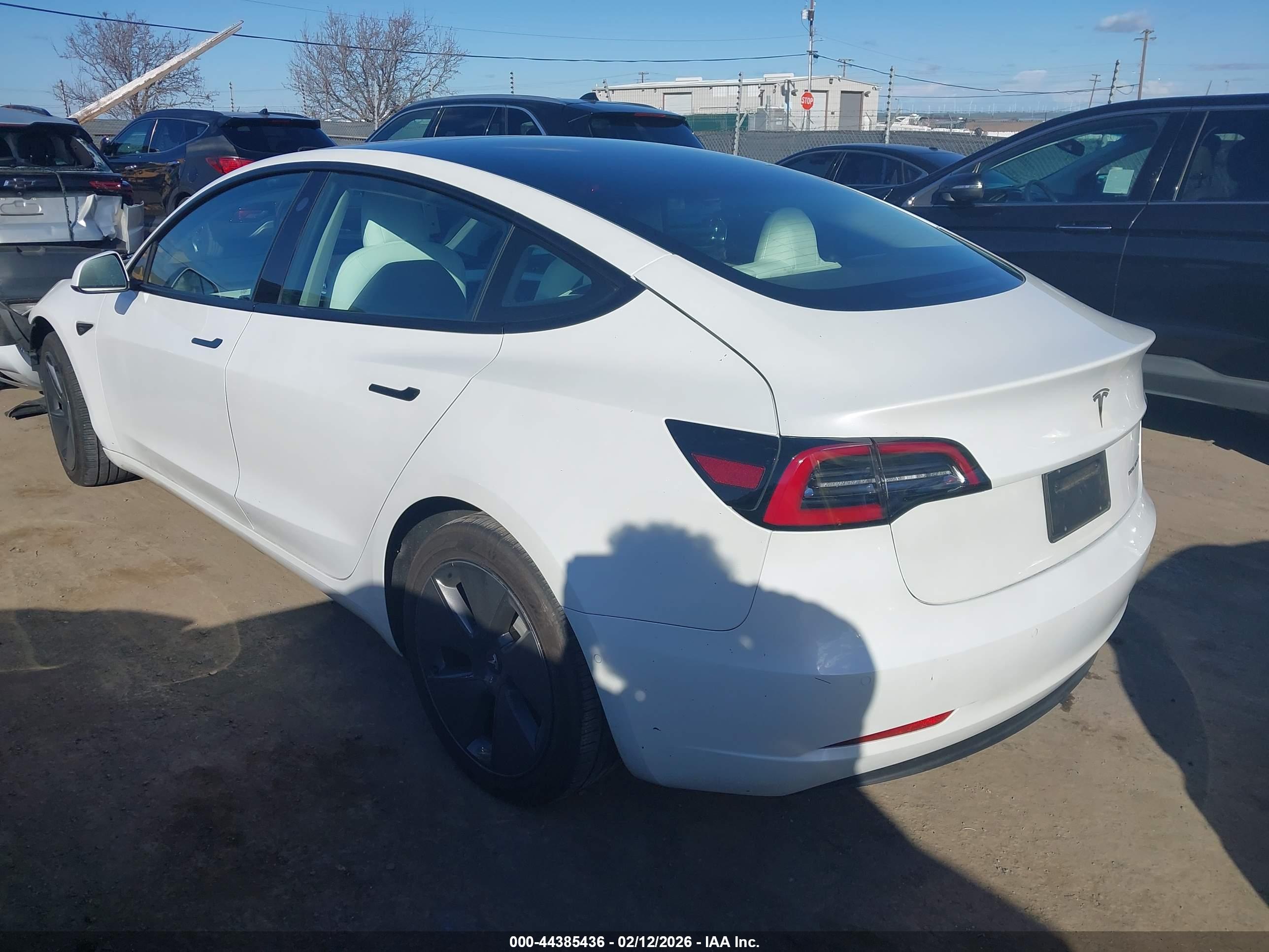 TESLA MODEL image 3