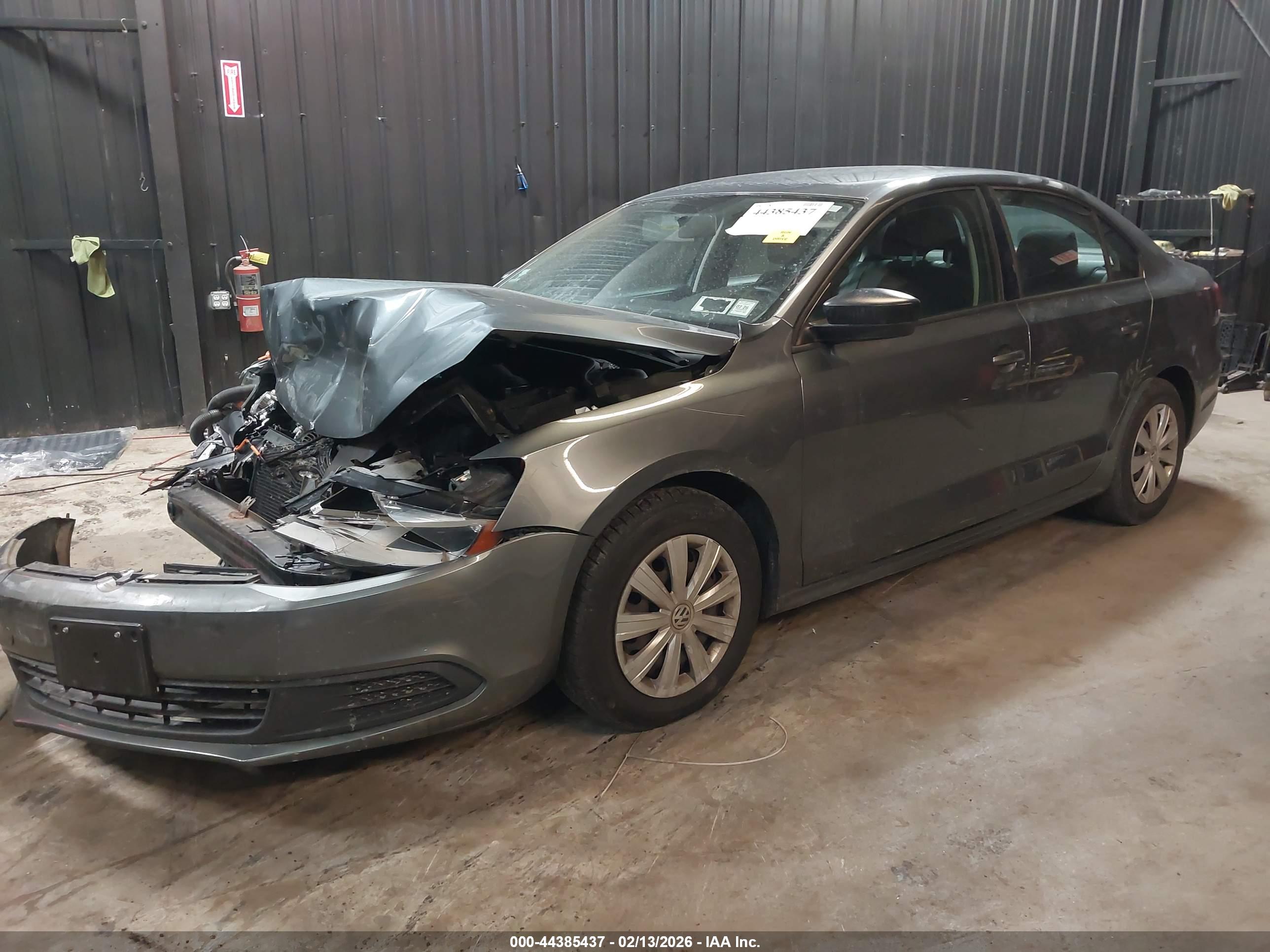 VOLKSWAGEN JETTA image 2