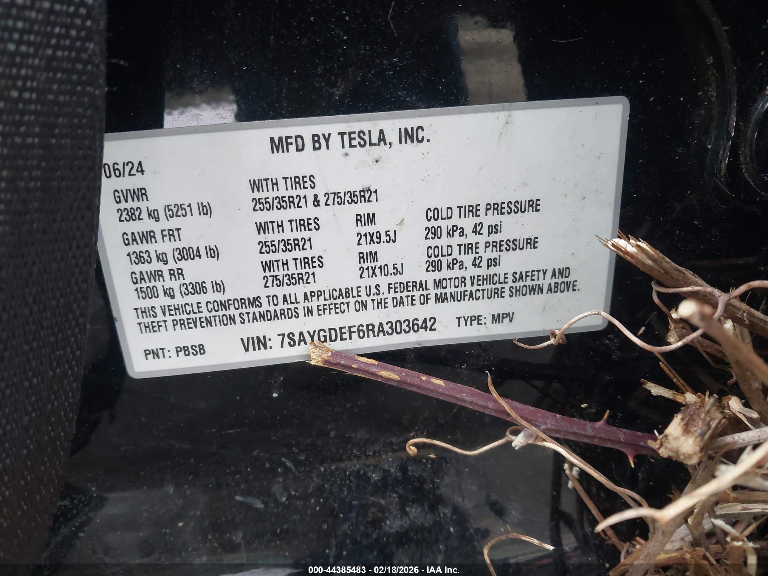 TESLA MODEL image 9