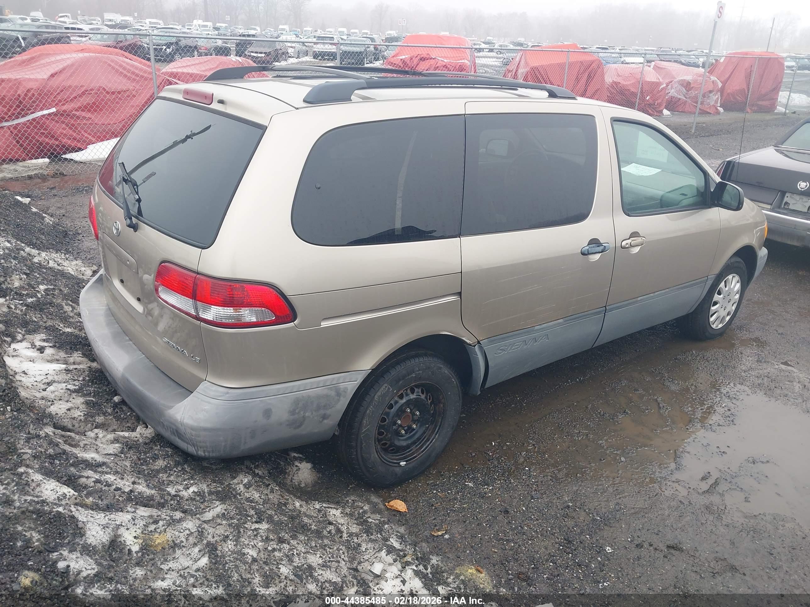 TOYOTA SIENNA image 4