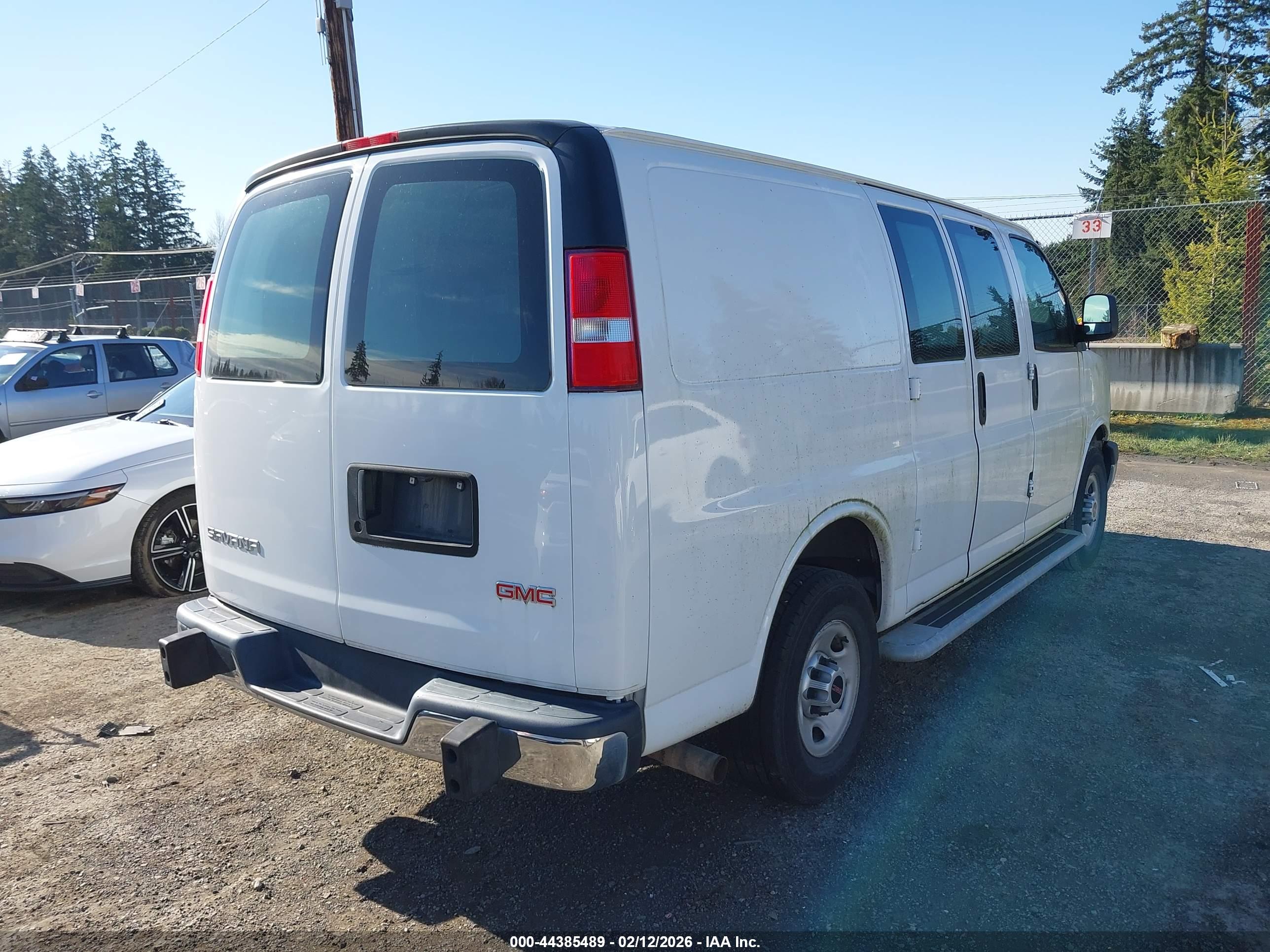 GMC SAVANA image 4