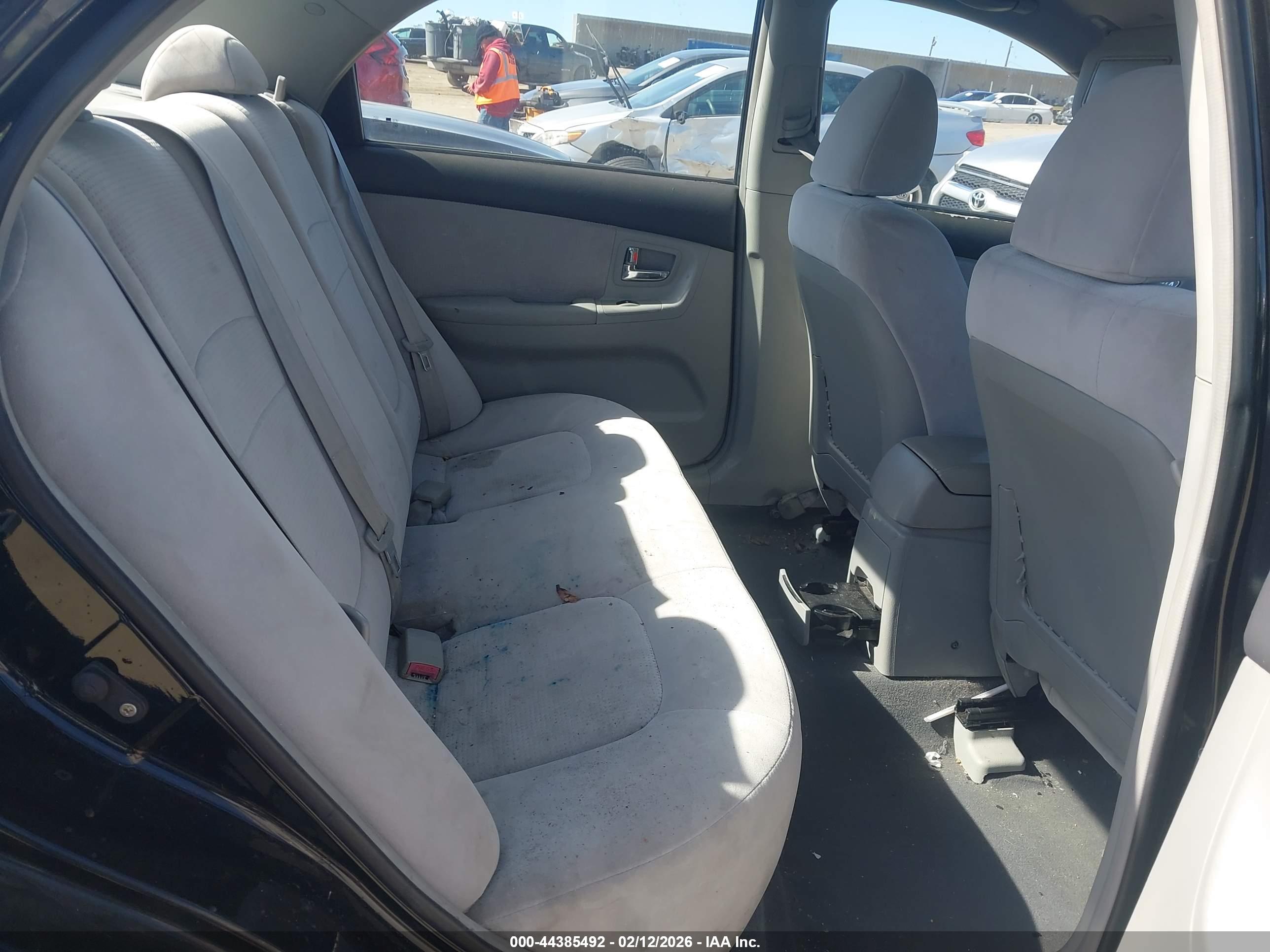 KIA SPECTRA image 8