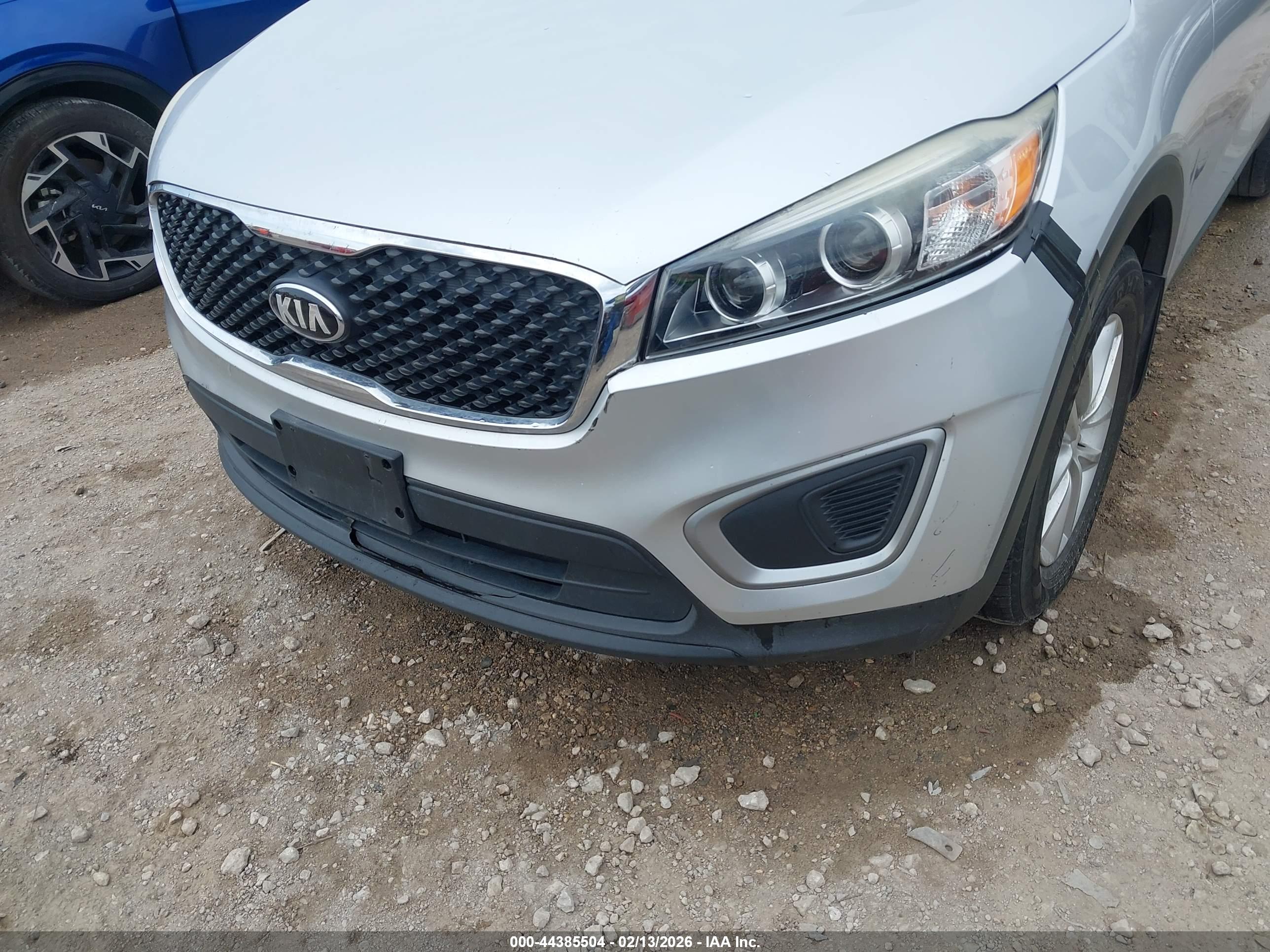 KIA SORENTO image 6