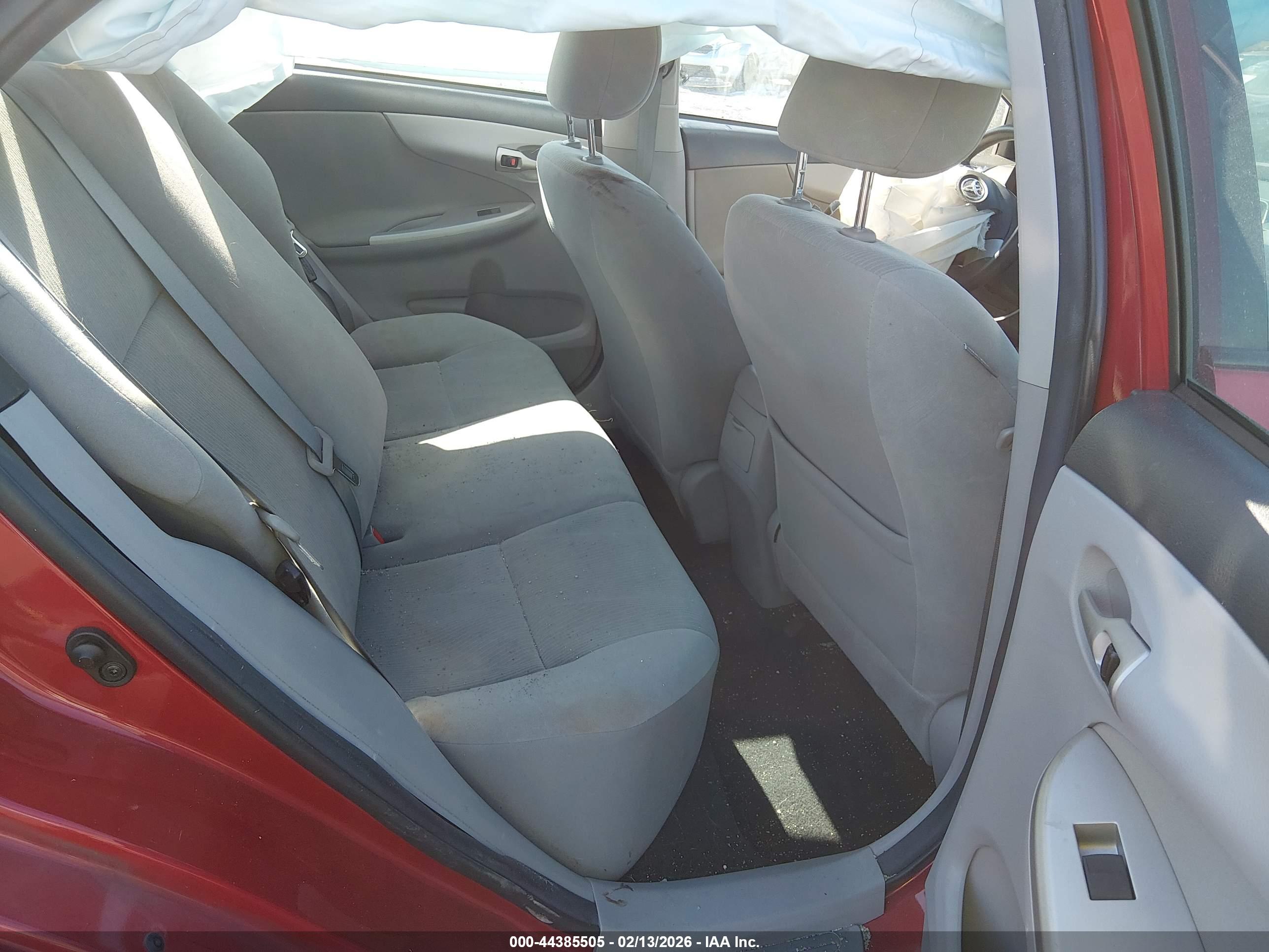 TOYOTA COROLLA image 8