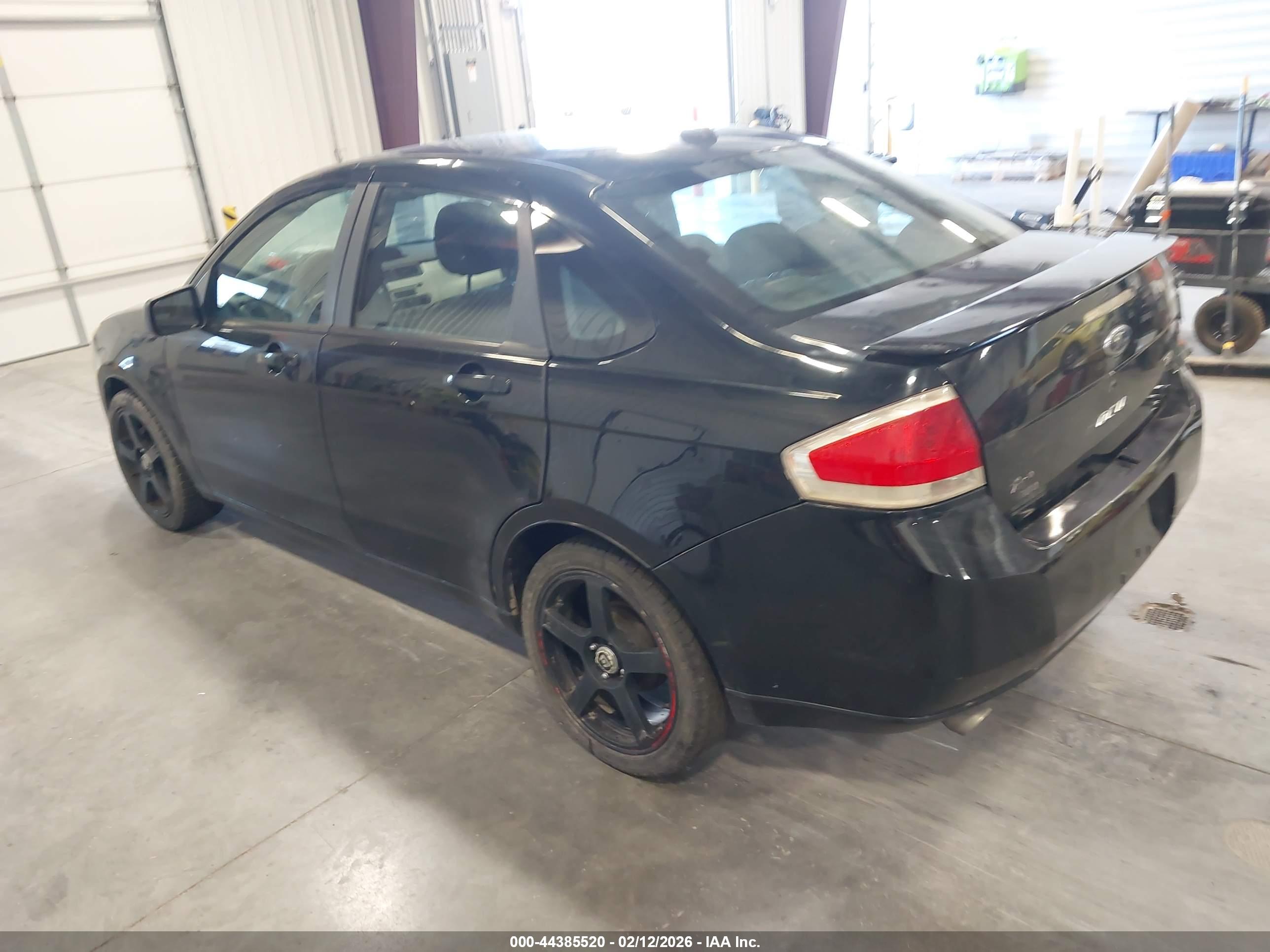 FORD FOCUS image 3