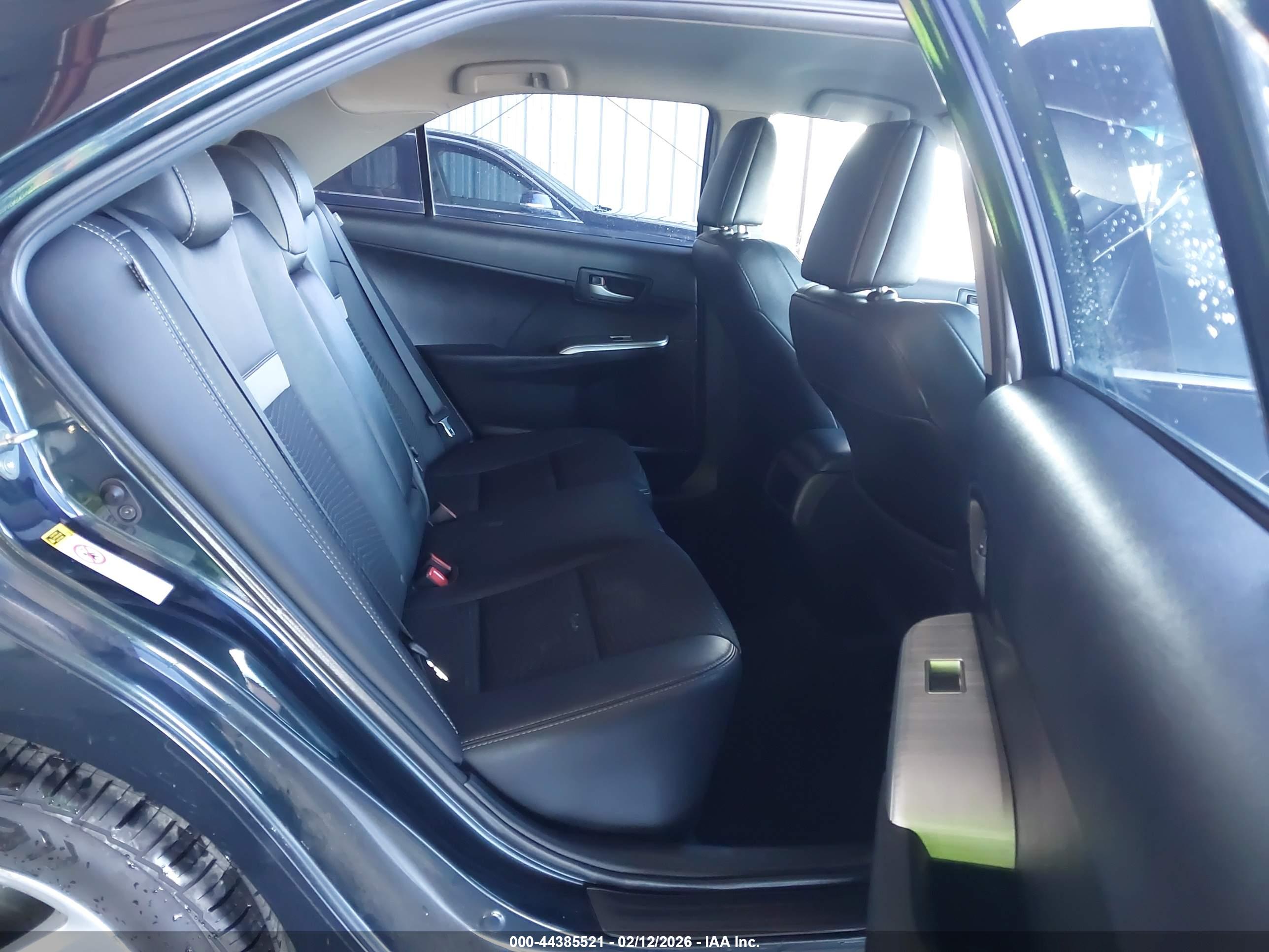 TOYOTA CAMRY image 8