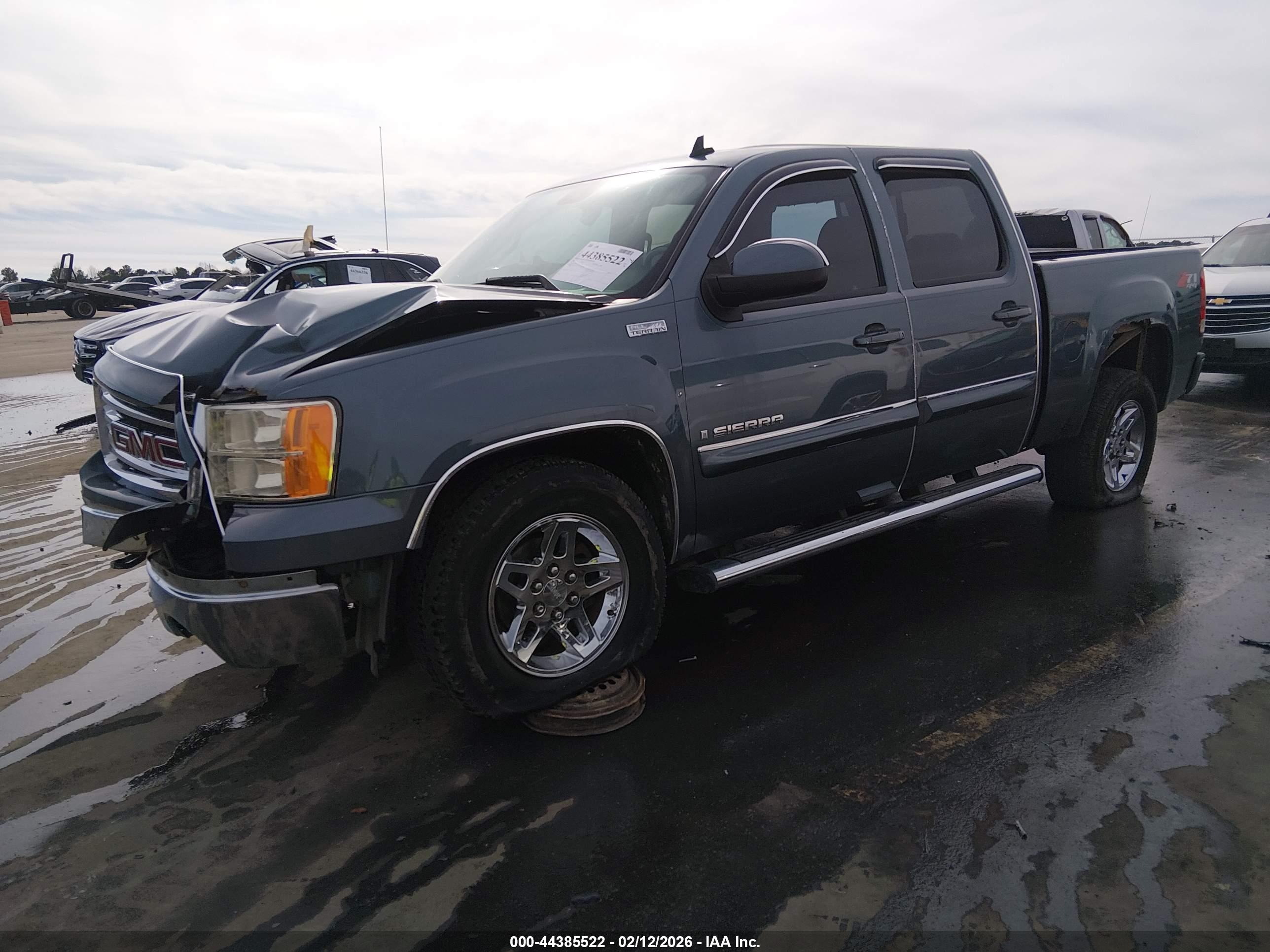 GMC SIERRA image 2