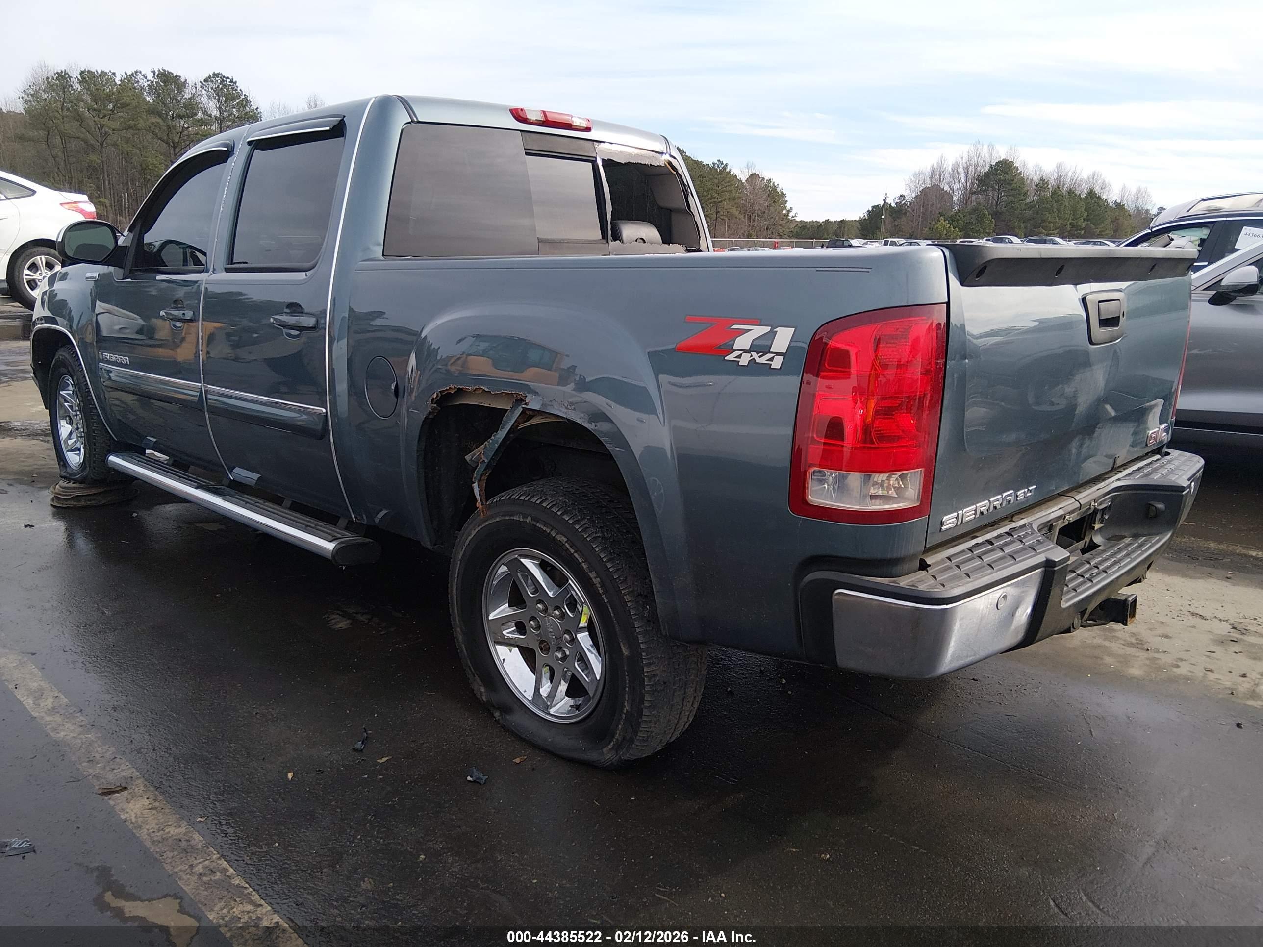 GMC SIERRA image 3