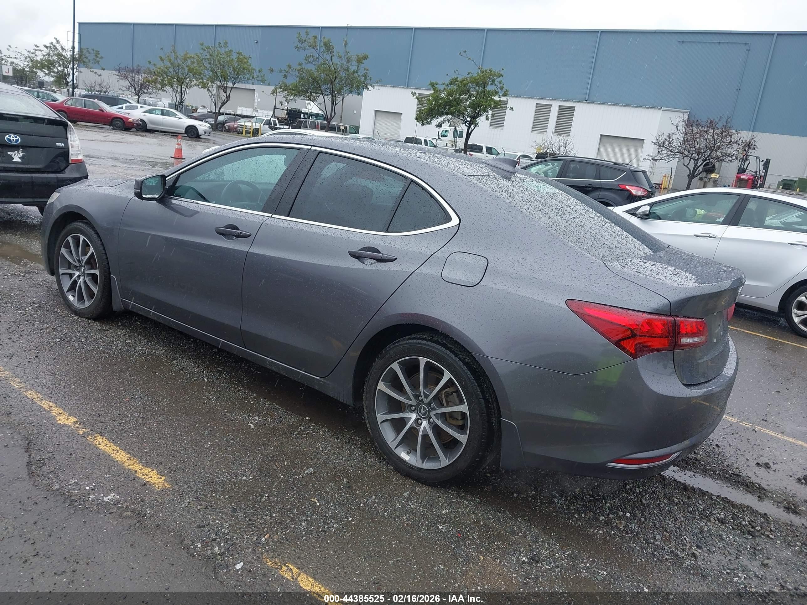 ACURA TLX image 3