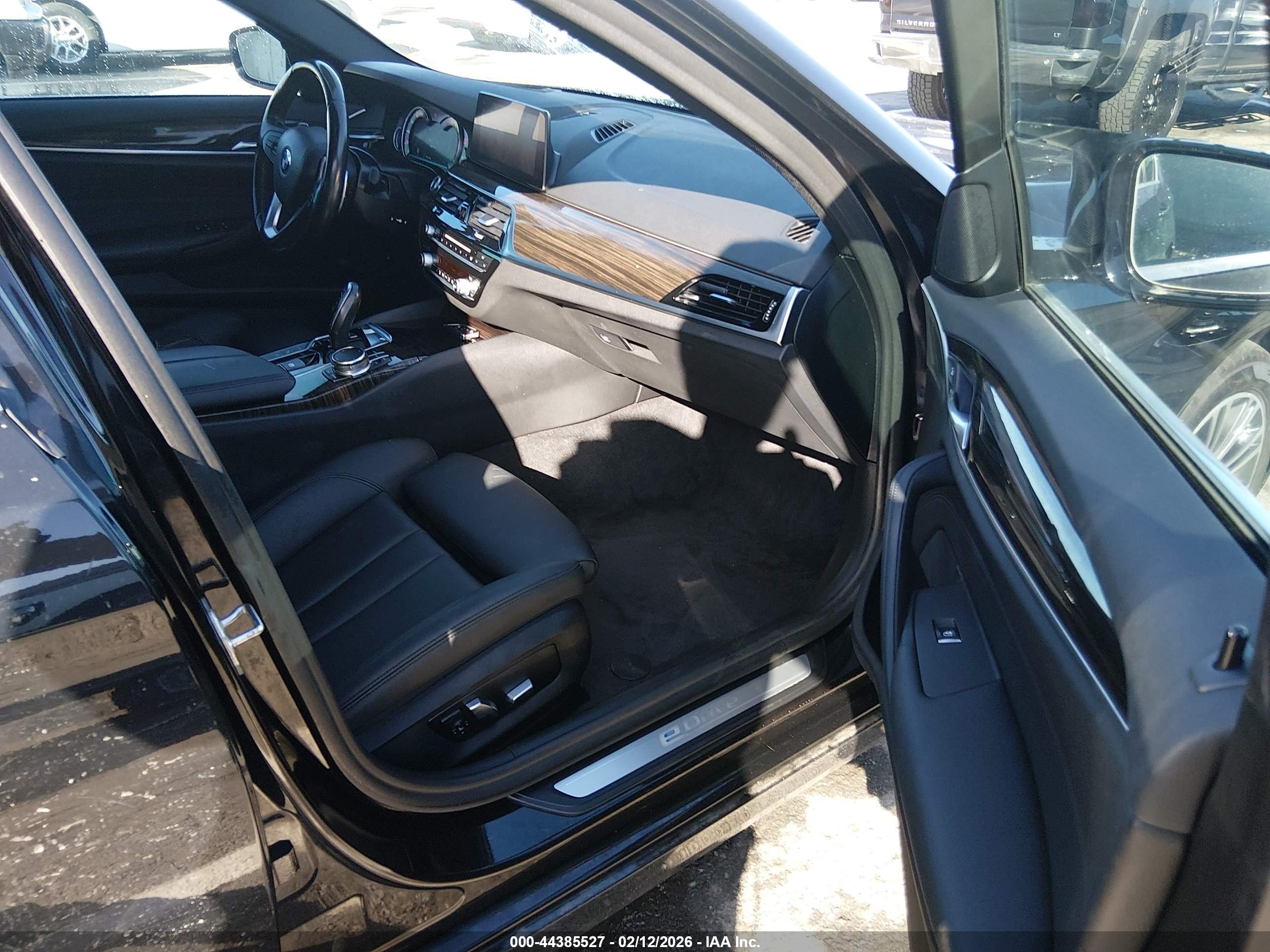 BMW 530E image 5
