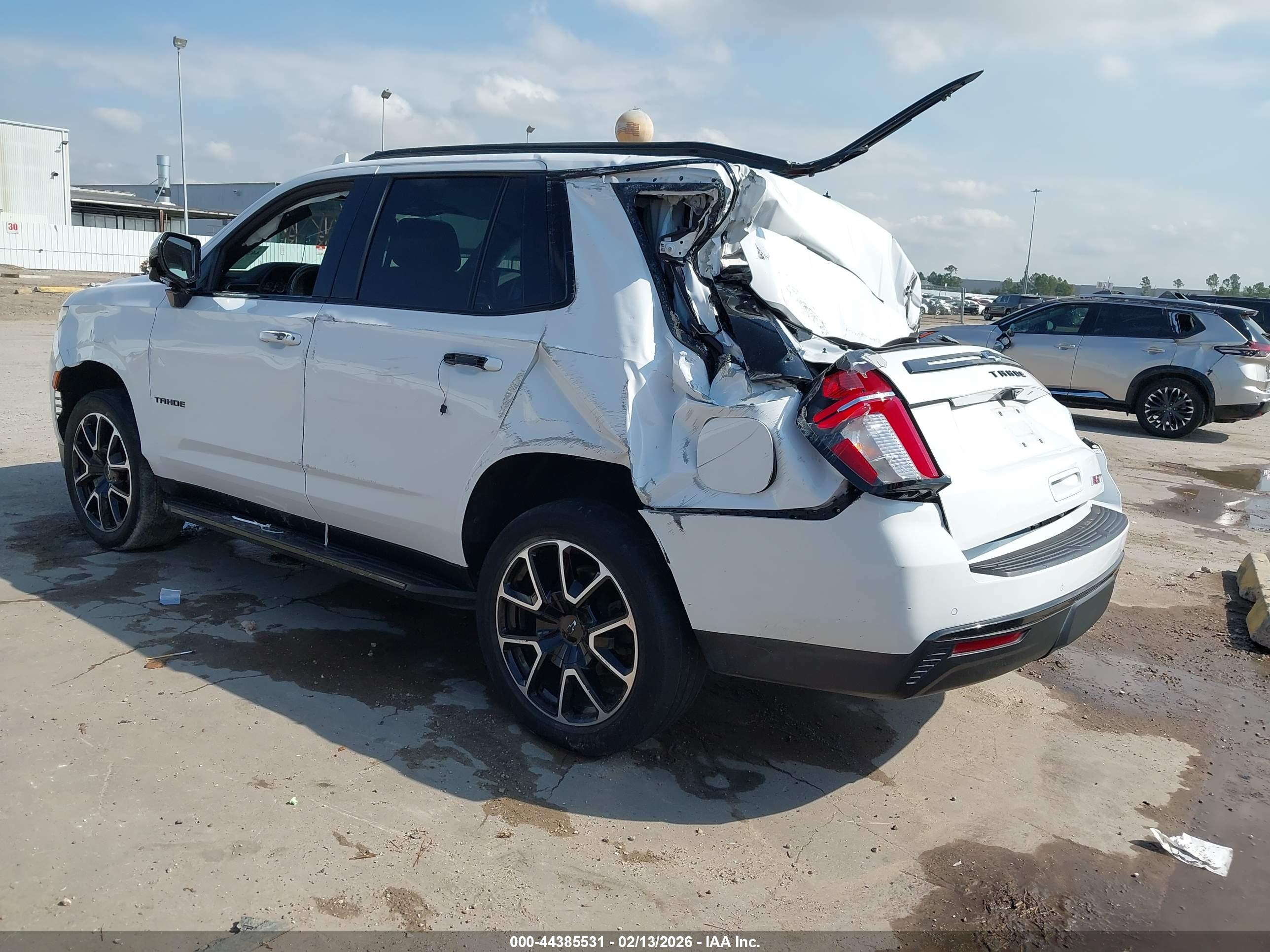 CHEVROLET TAHOE image 3