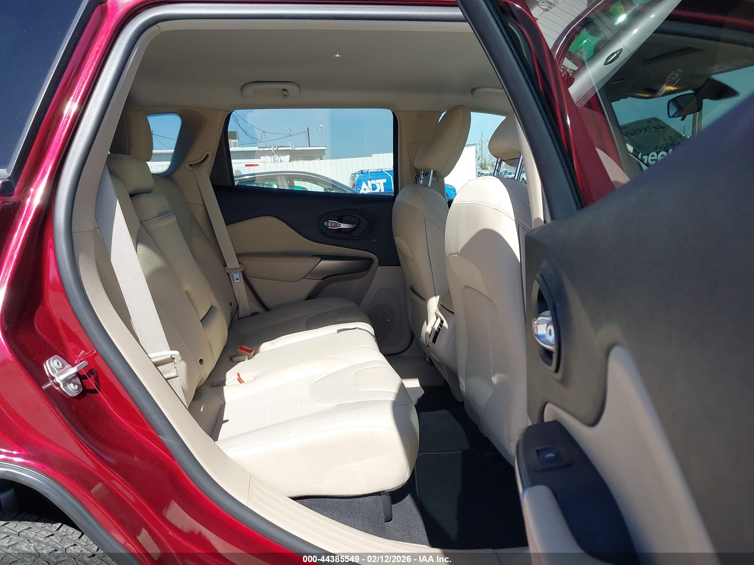 JEEP CHEROKEE image 8