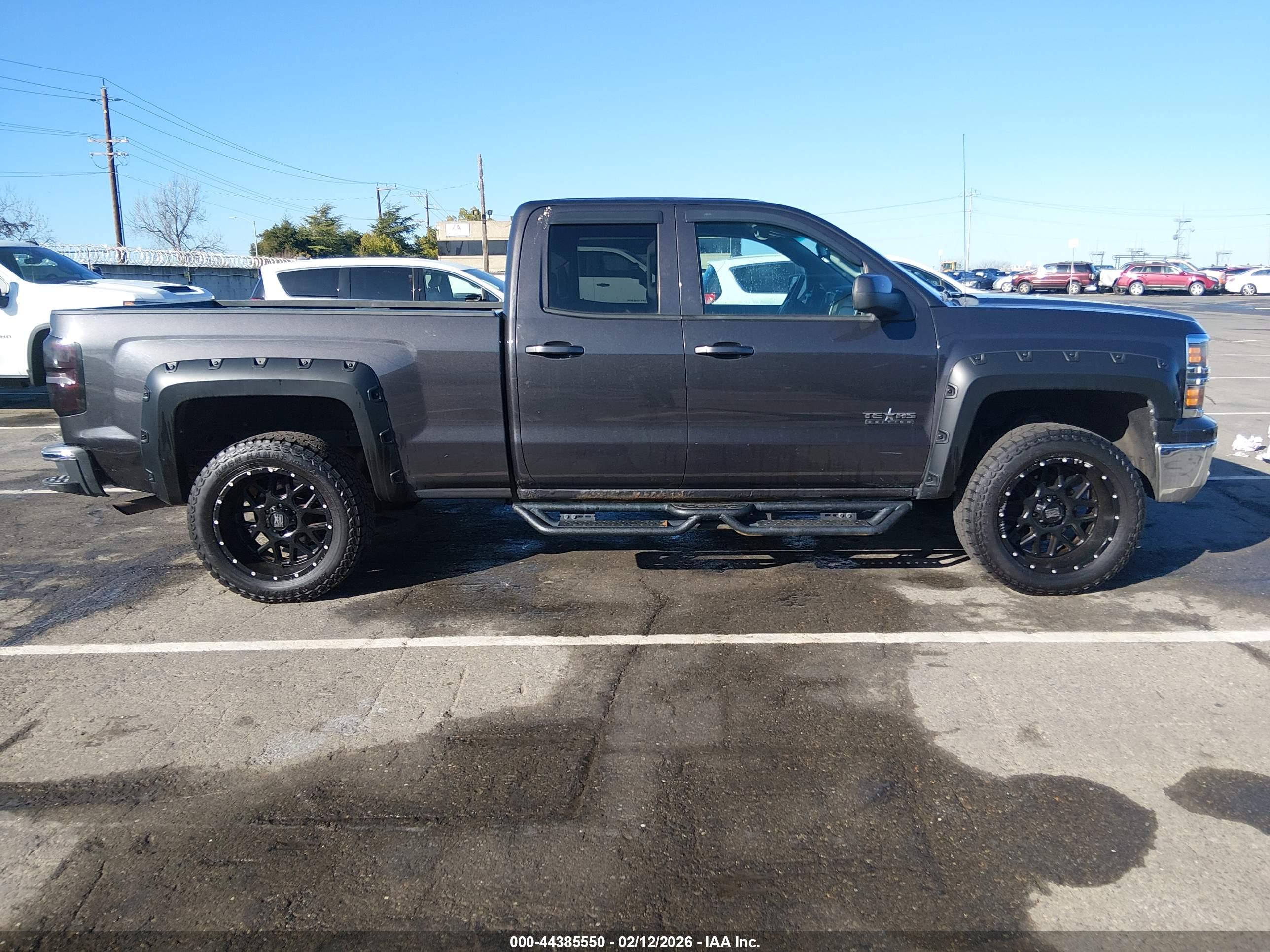 CHEVROLET SILVERADO image 6
