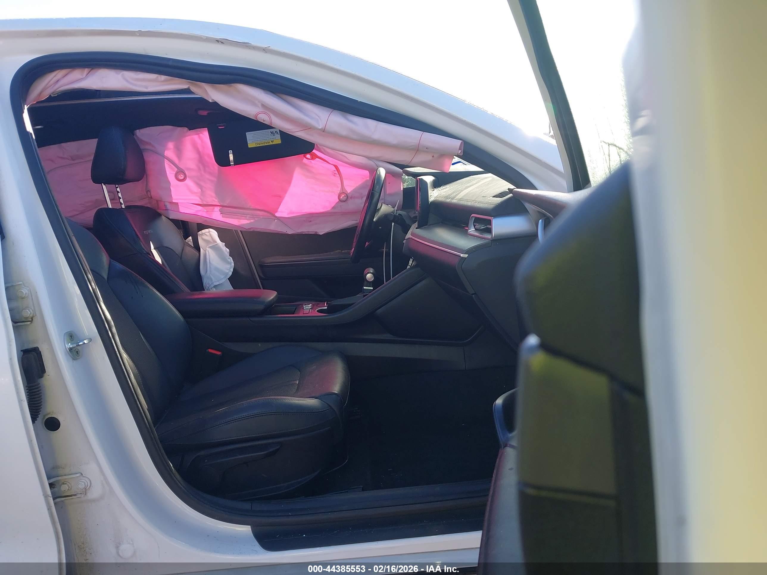 KIA K5 image 5