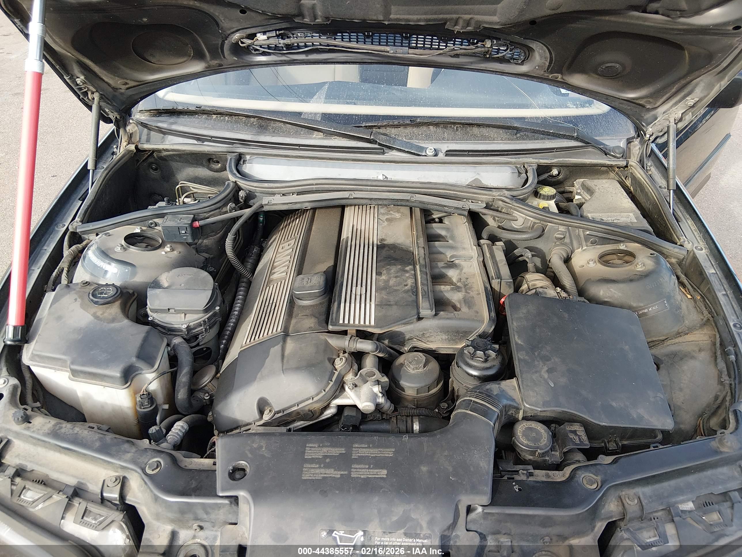 BMW 325XI image 10