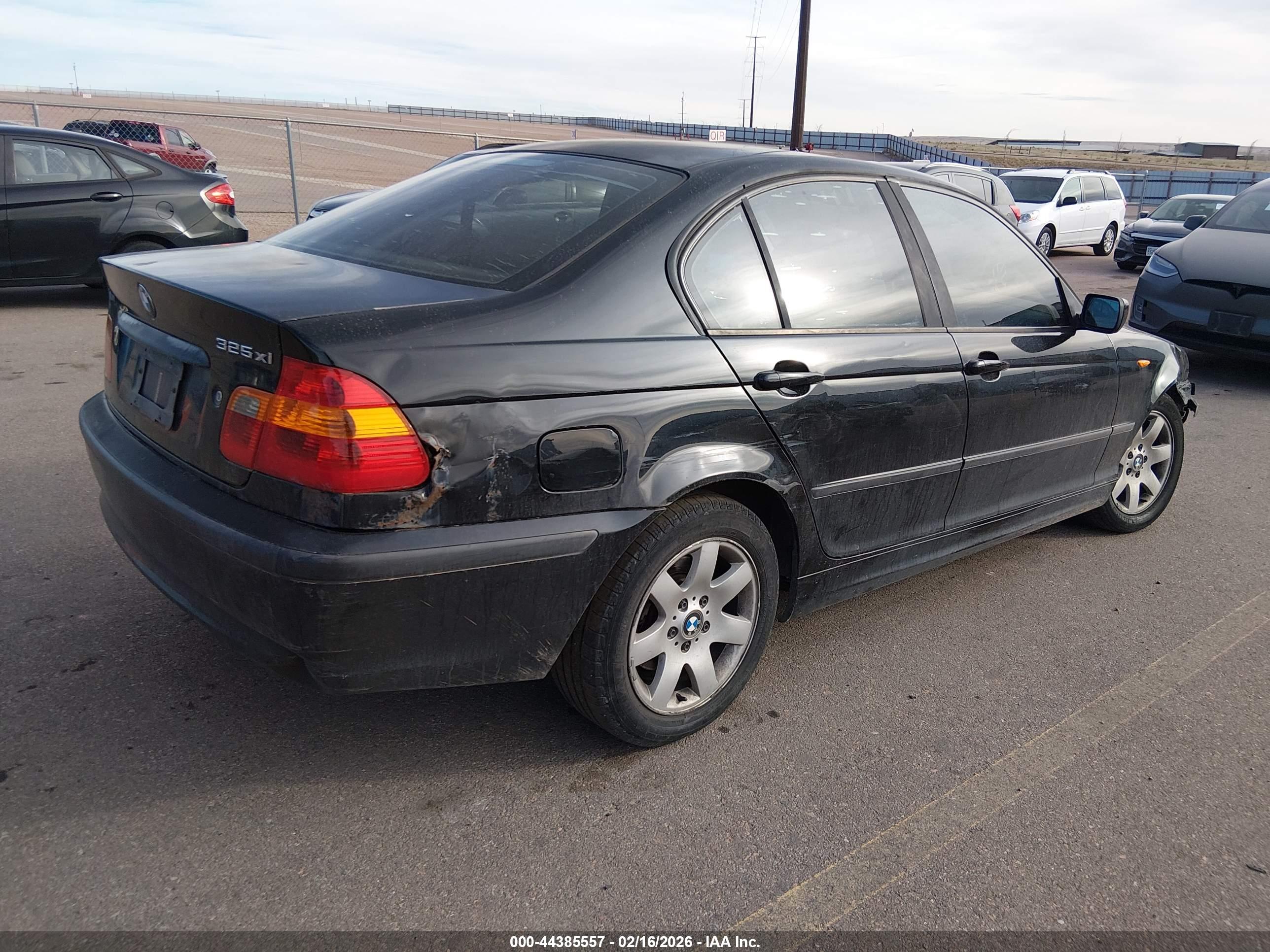 BMW 325XI image 4