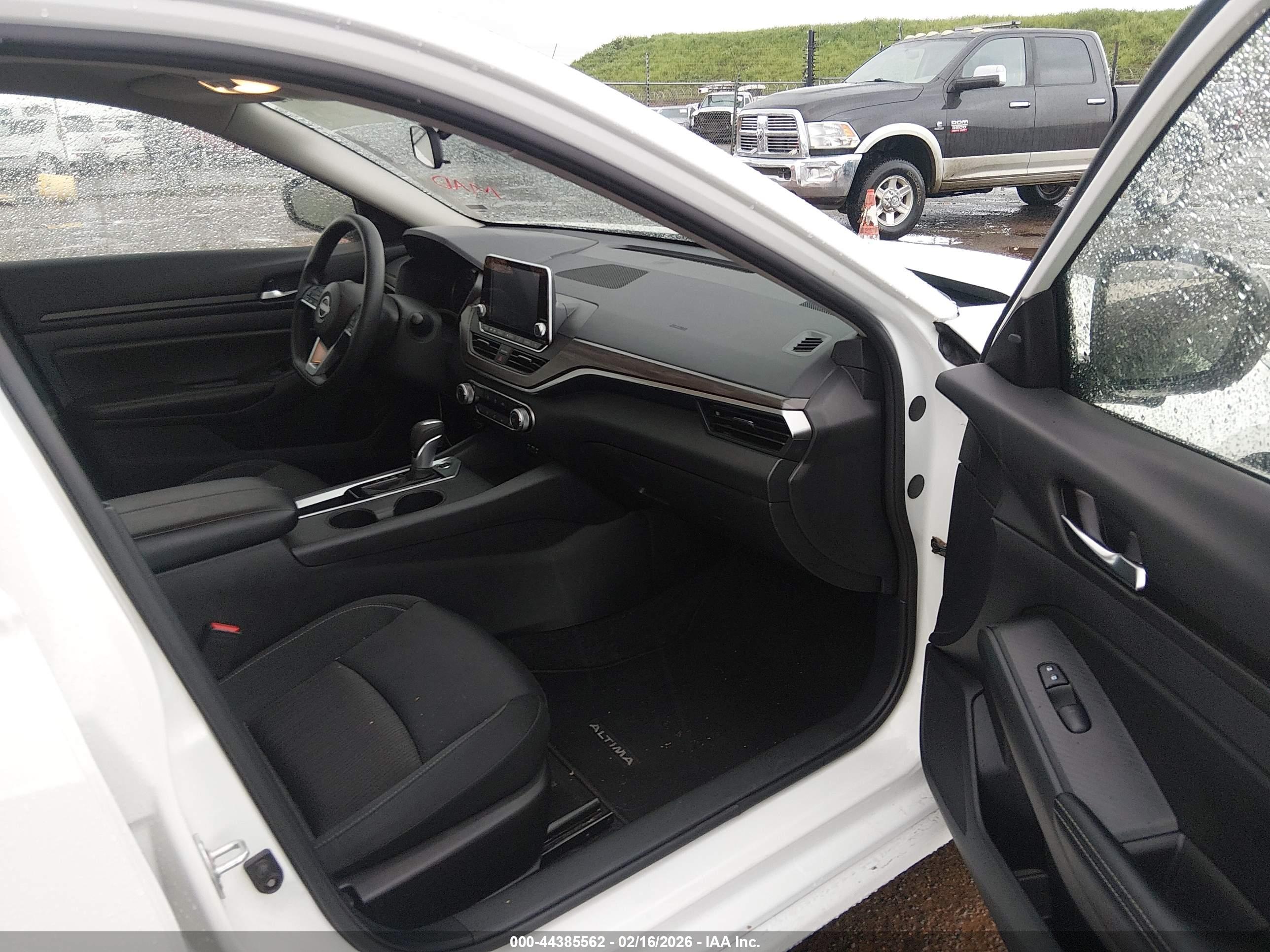 NISSAN ALTIMA image 5