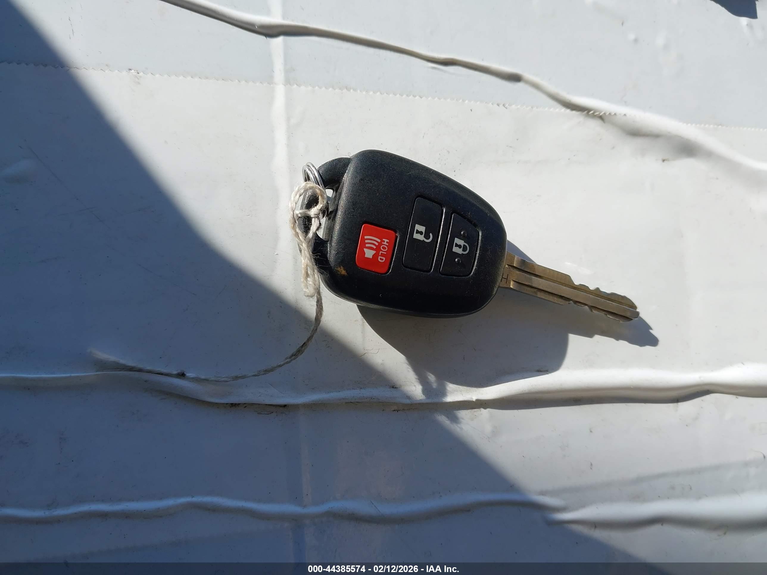 TOYOTA RAV4 image 11
