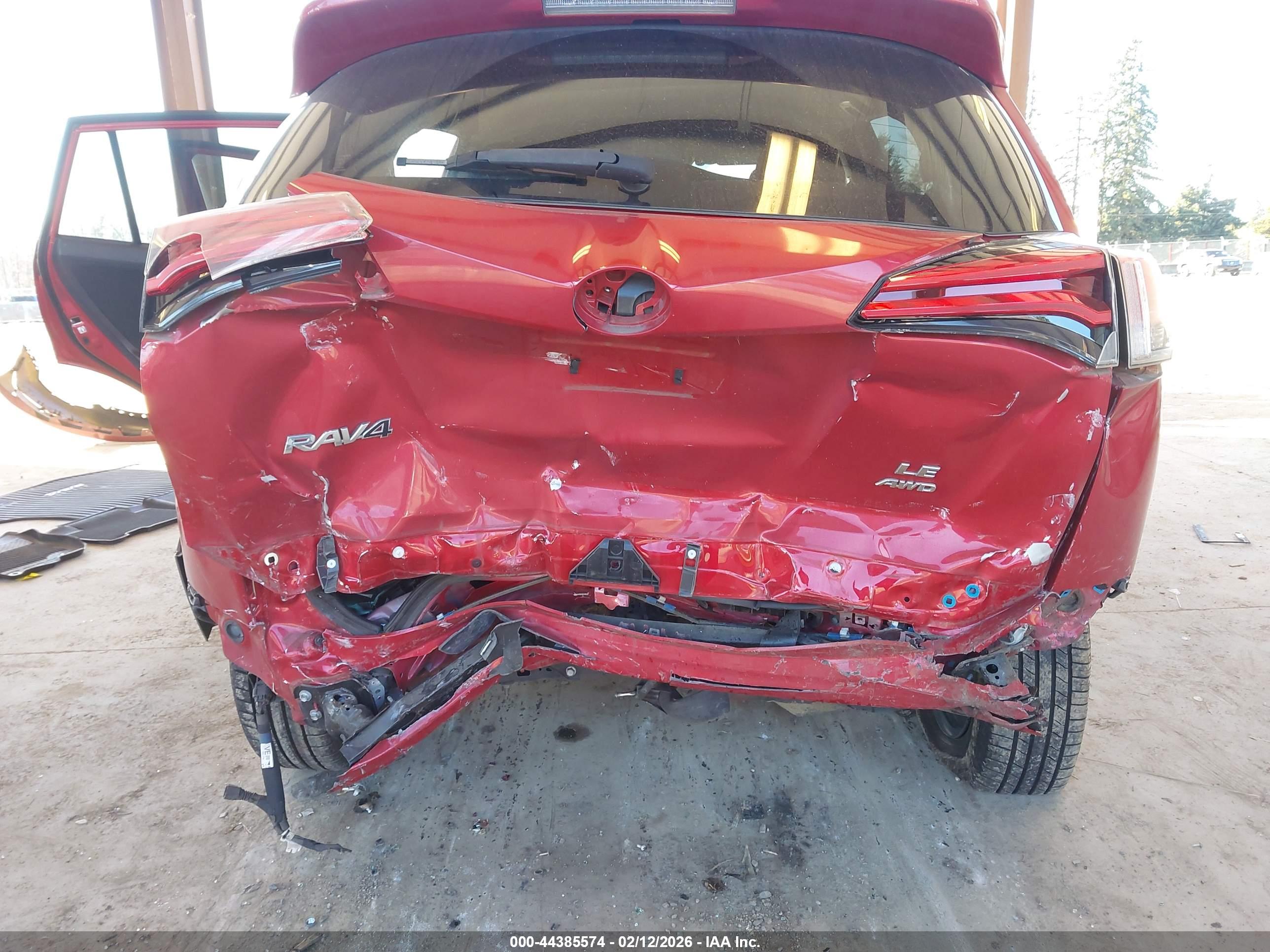 TOYOTA RAV4 image 6