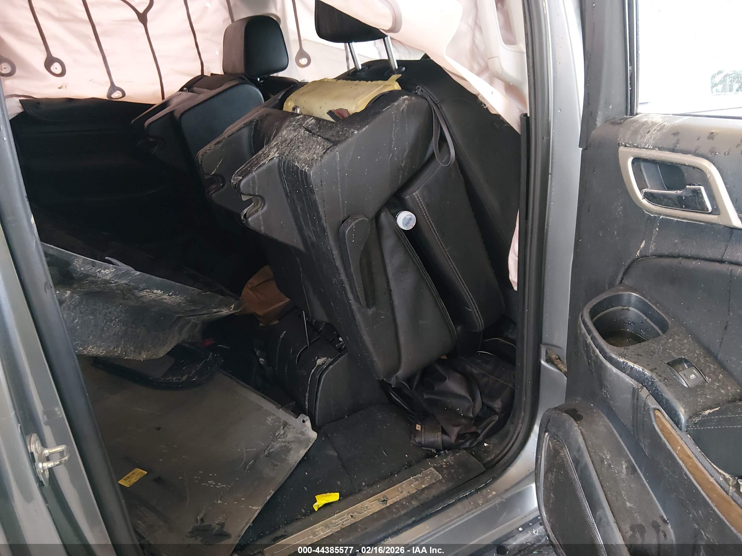 GMC YUKON image 8