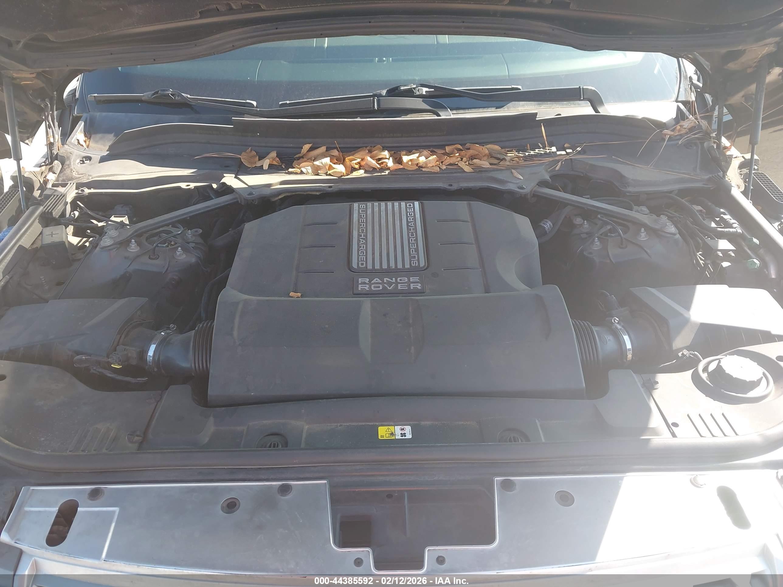 LAND ROVER image 10