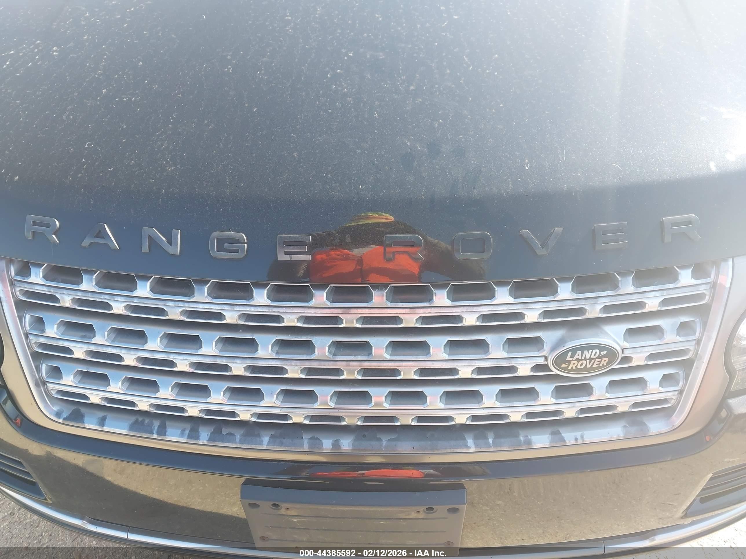 LAND ROVER image 6