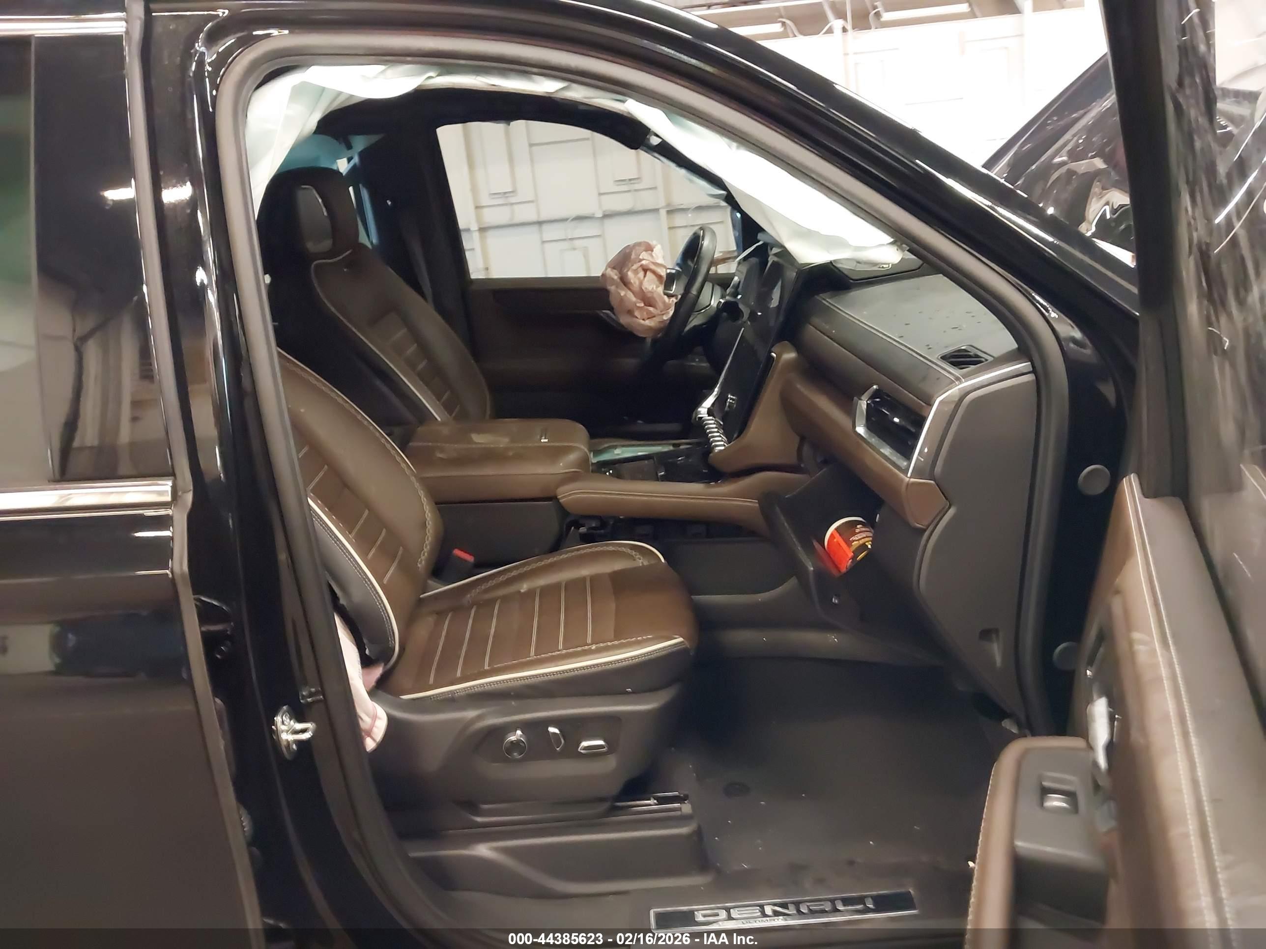 GMC YUKON image 5