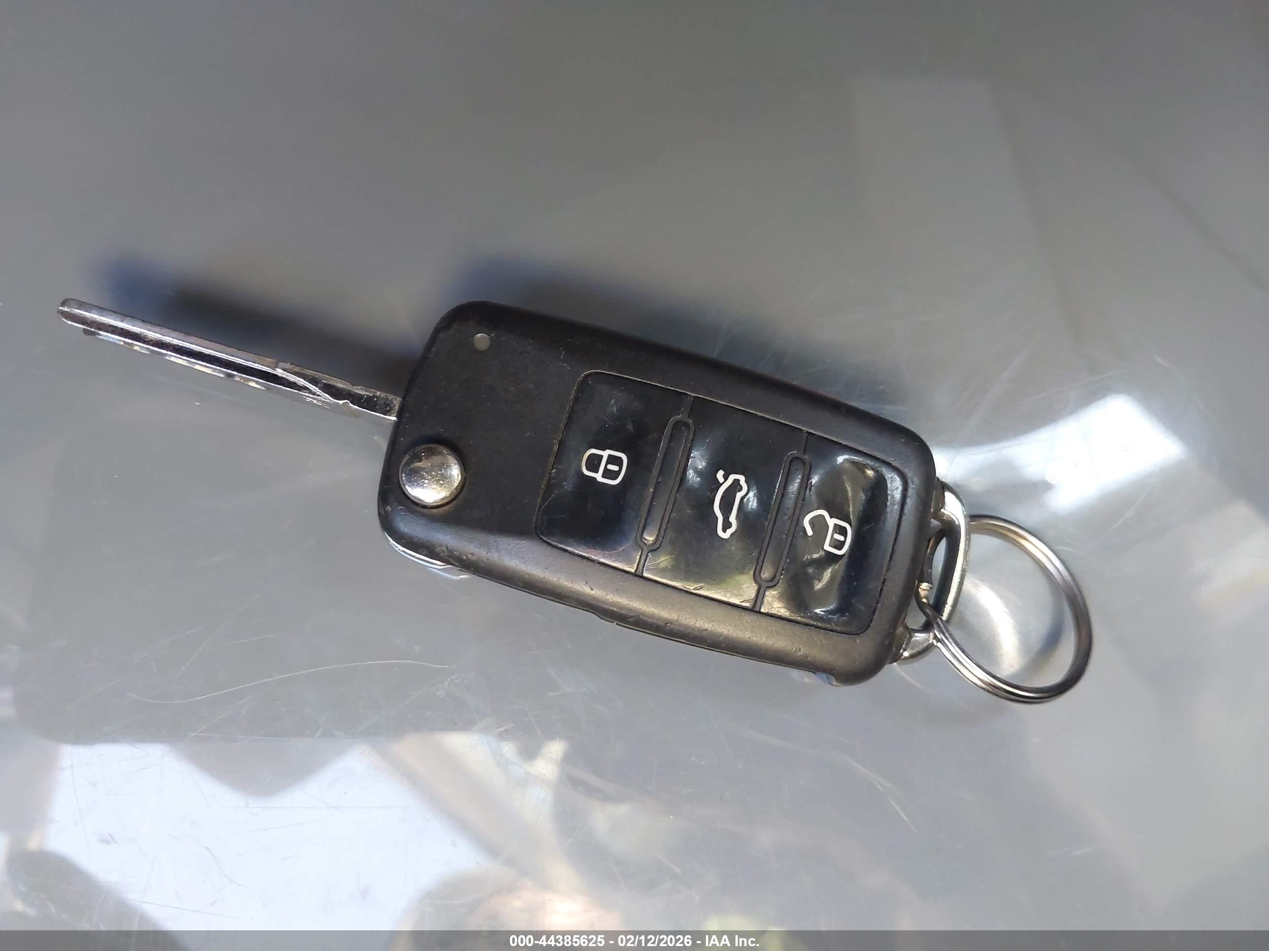 VOLKSWAGEN JETTA image 11
