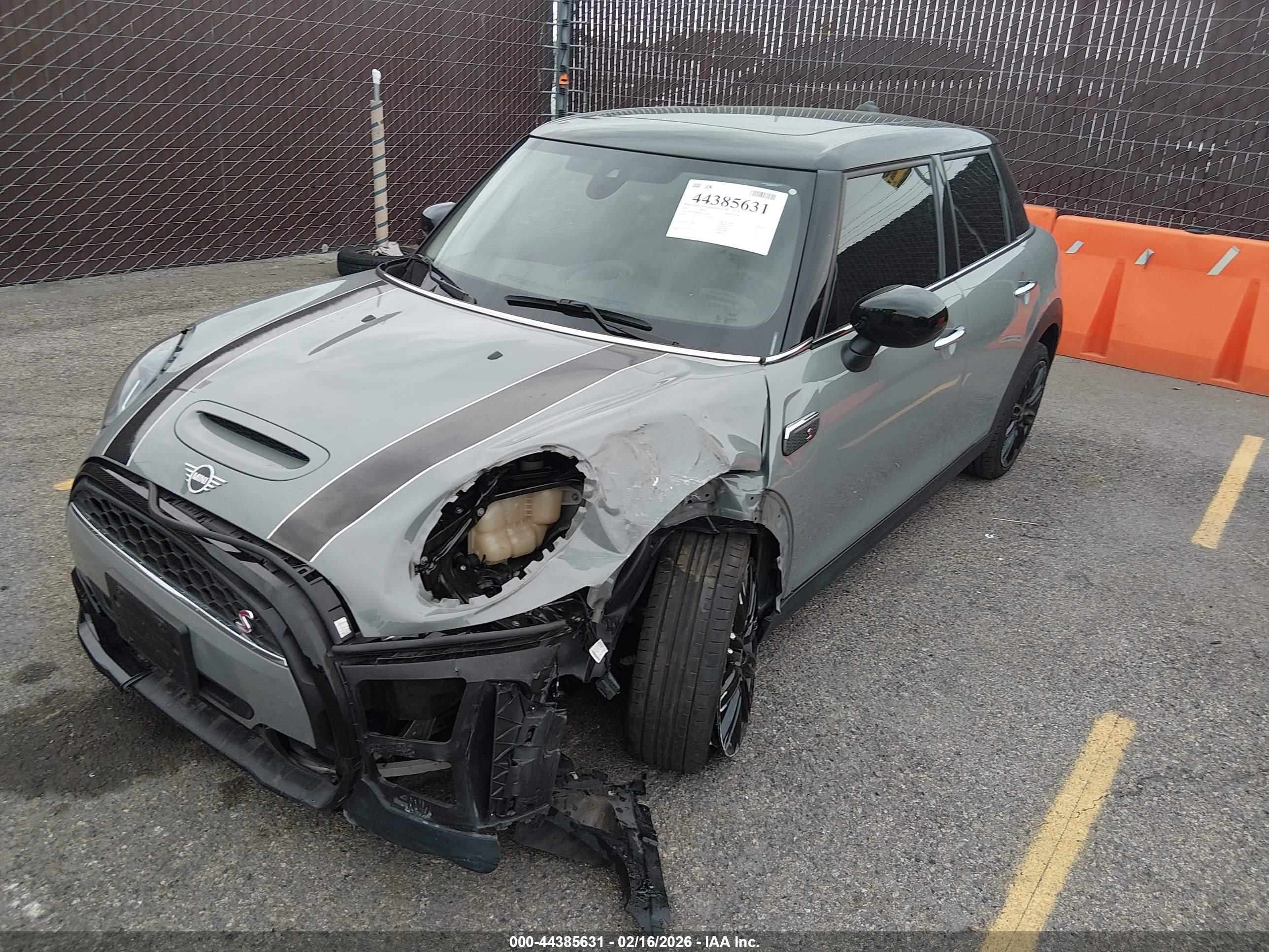 MINI HARDTOP image 2