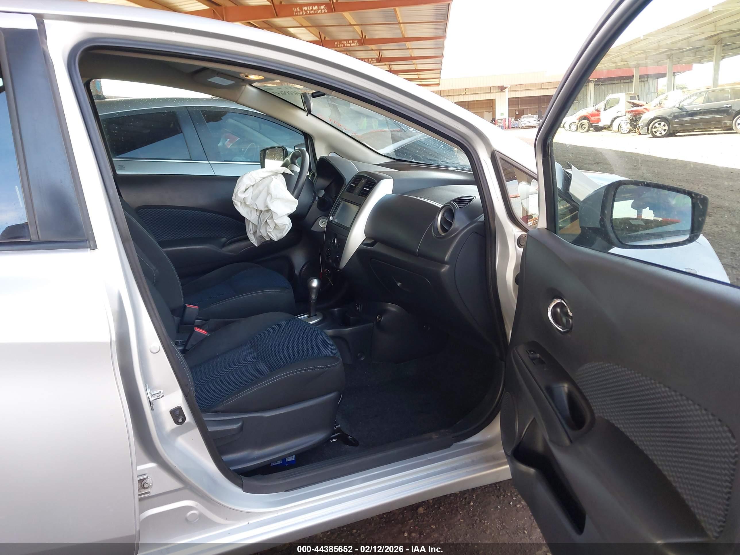 NISSAN VERSA image 5