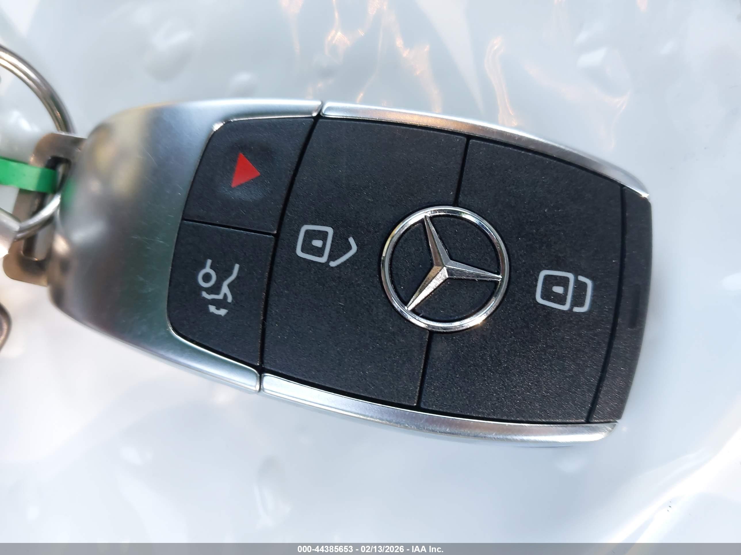 MERCEDES-BENZ GLS image 11
