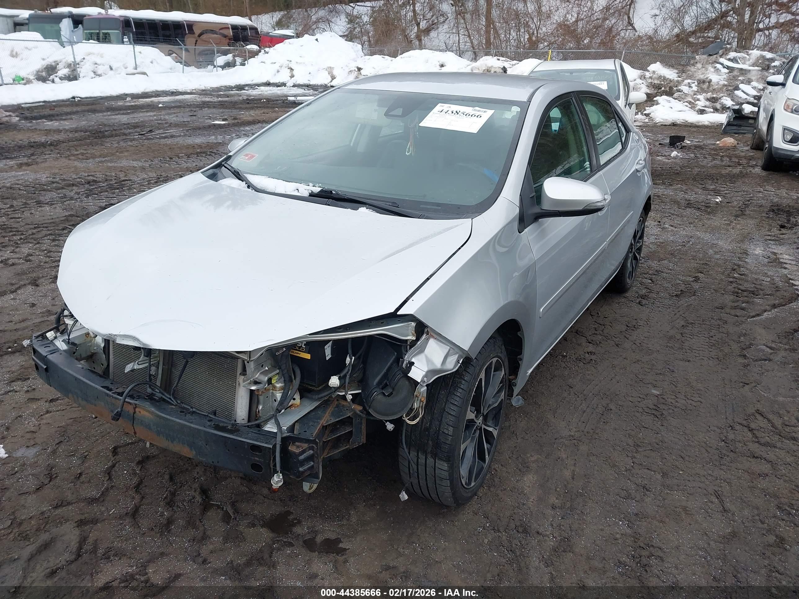 TOYOTA COROLLA image 2