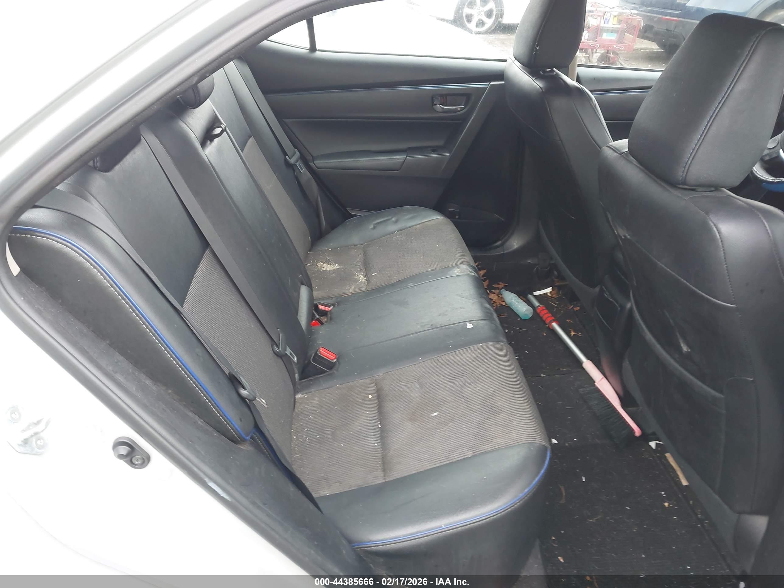 TOYOTA COROLLA image 8