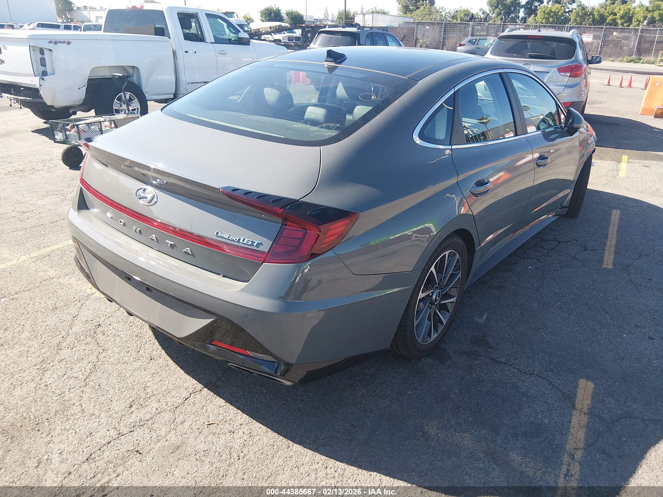 HYUNDAI SONATA image 4