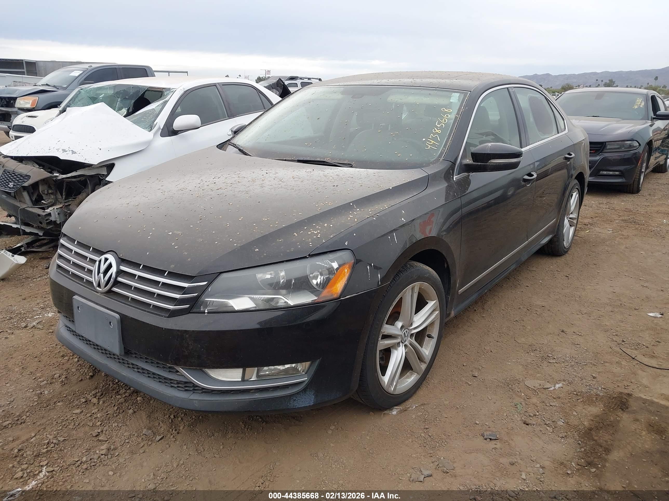 VOLKSWAGEN PASSAT image 2