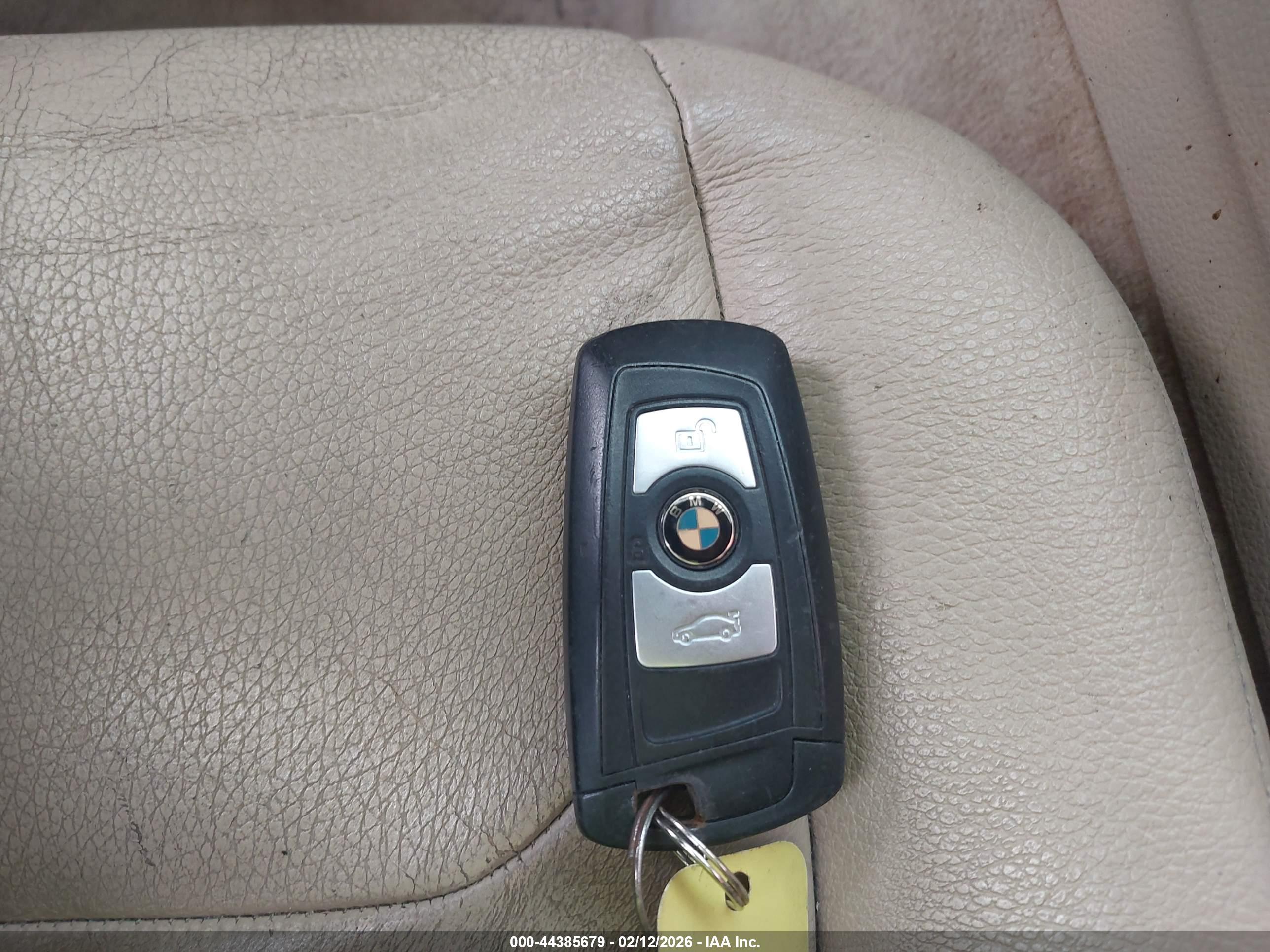 BMW 328I image 11