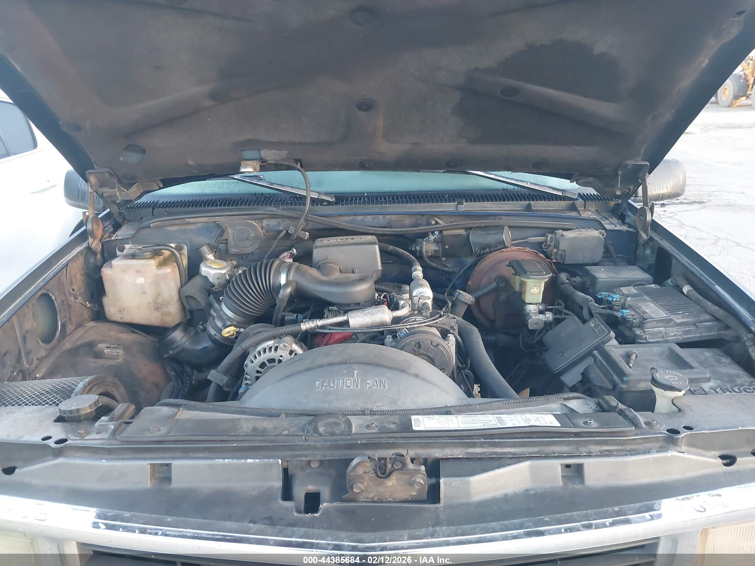 CHEVROLET SUBURBAN image 10