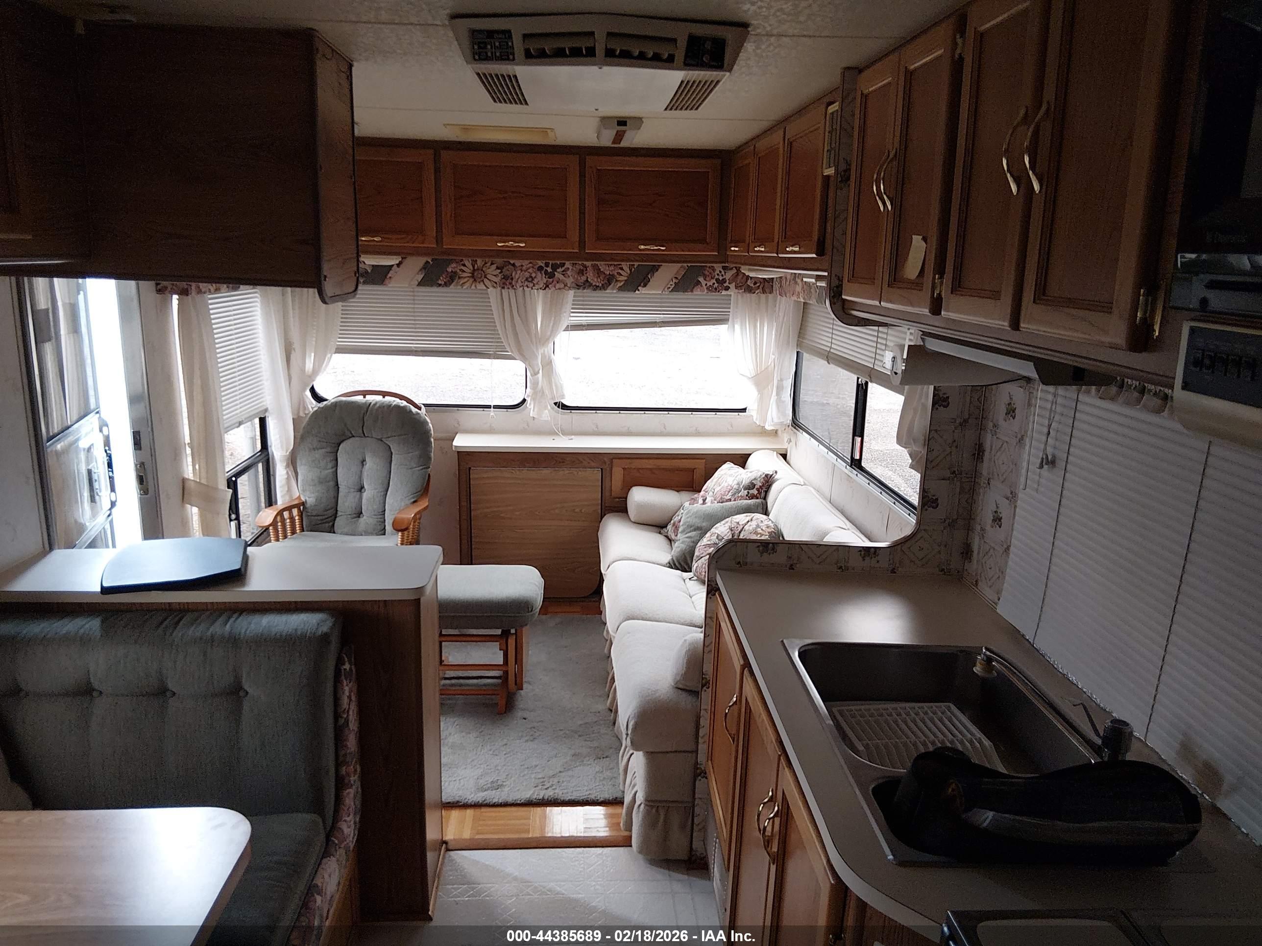 ALPINE COACH image 5