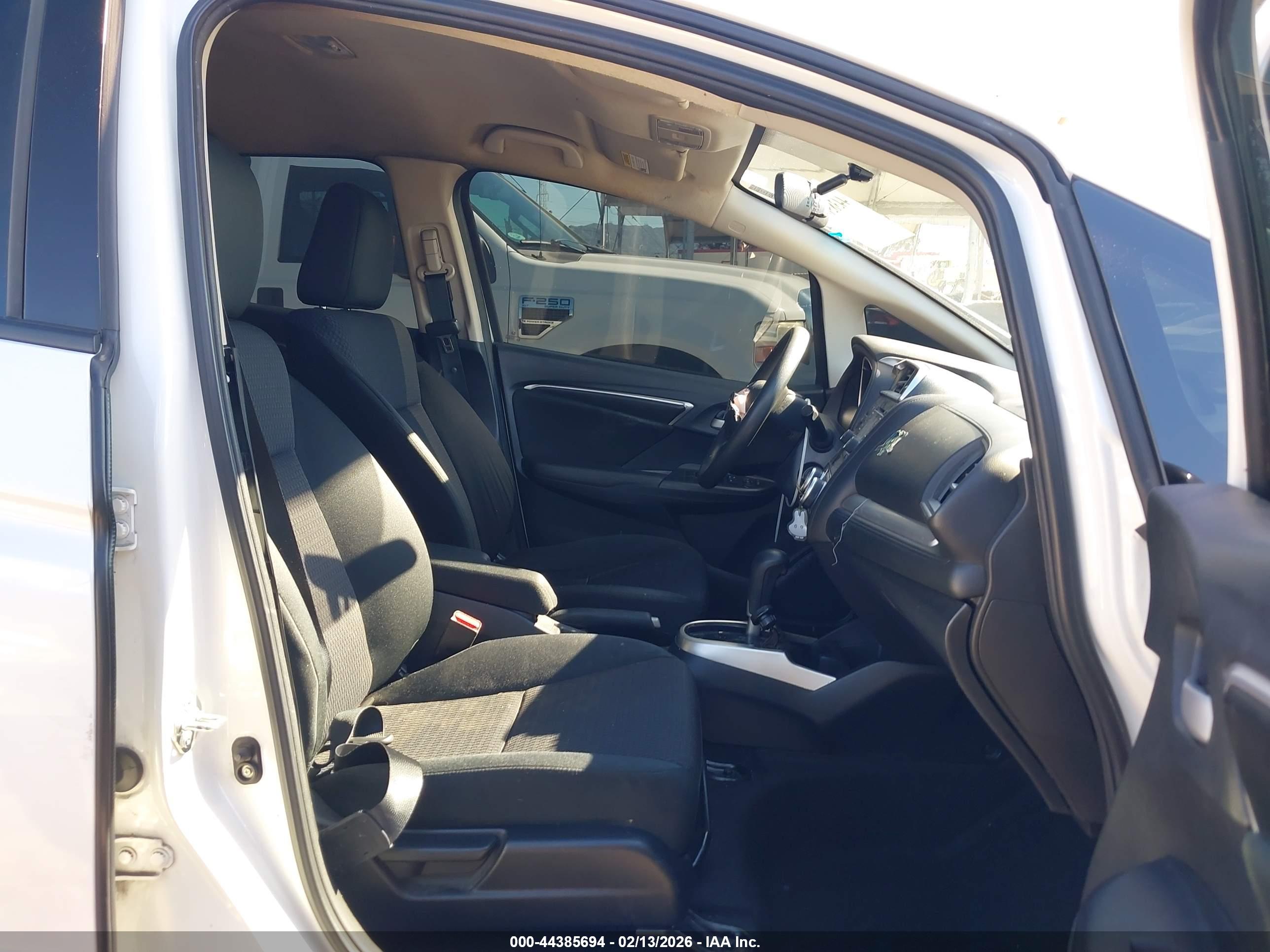 HONDA FIT image 5