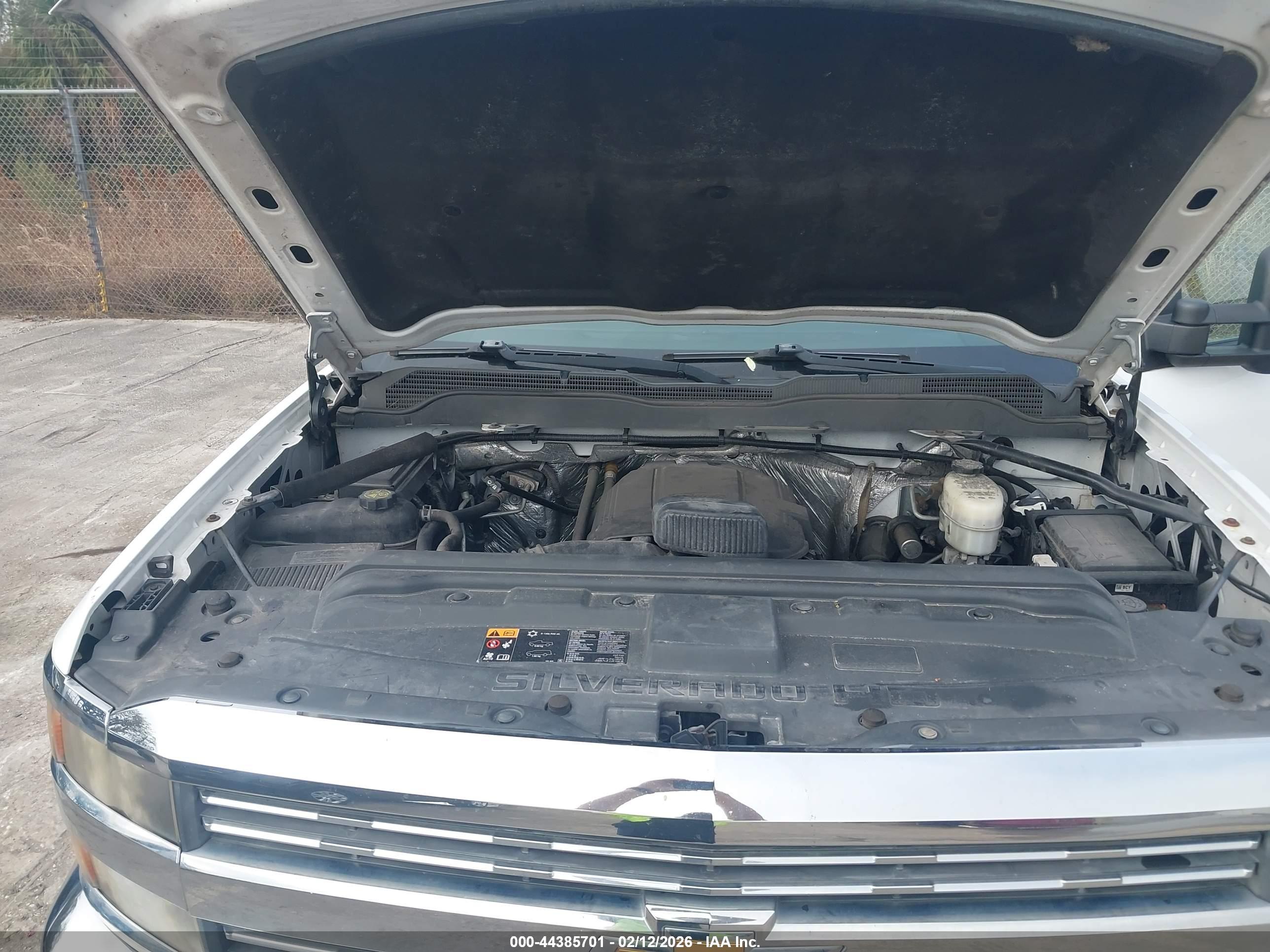 CHEVROLET SILVERADO image 10