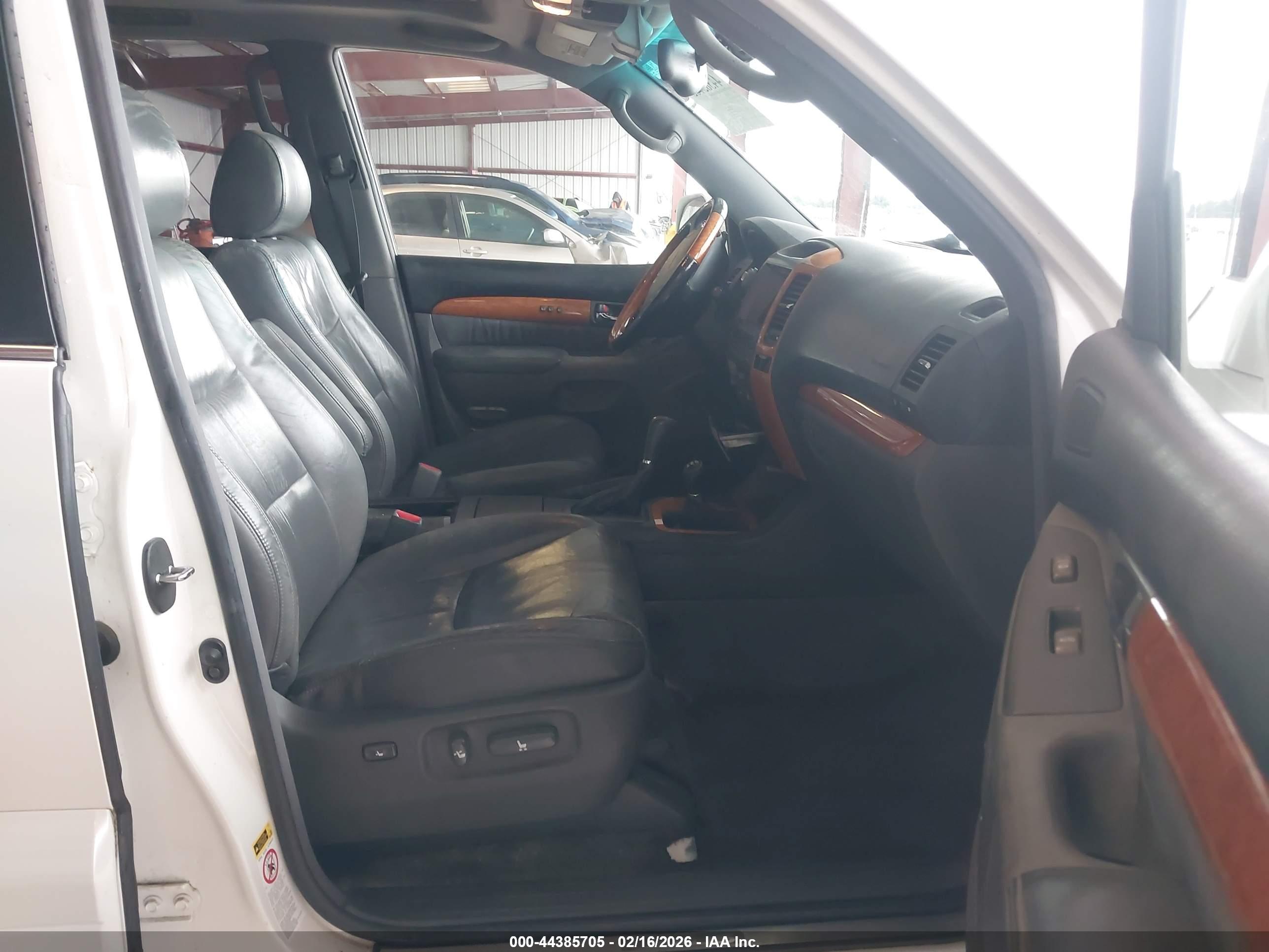 LEXUS GX image 5