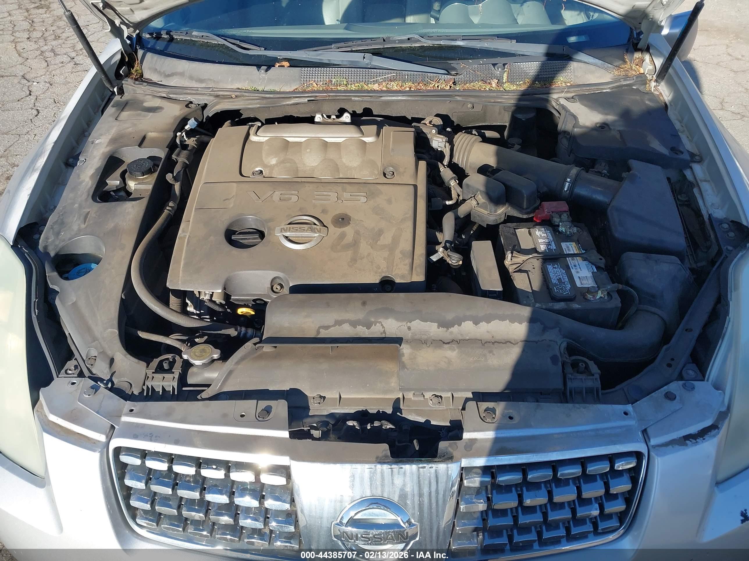 NISSAN MAXIMA image 10
