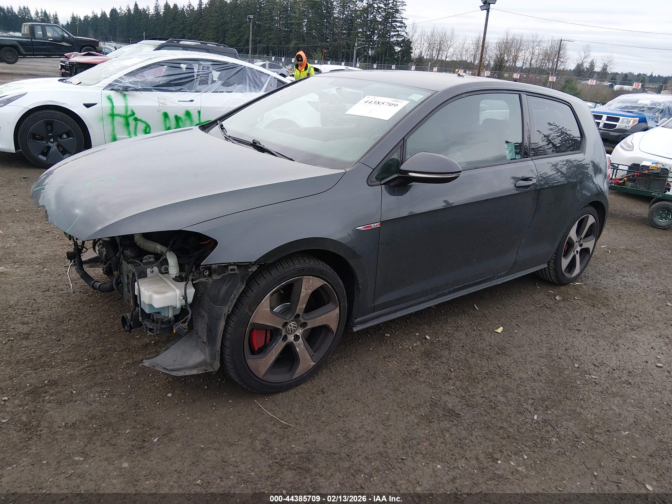 VOLKSWAGEN GOLF image 2