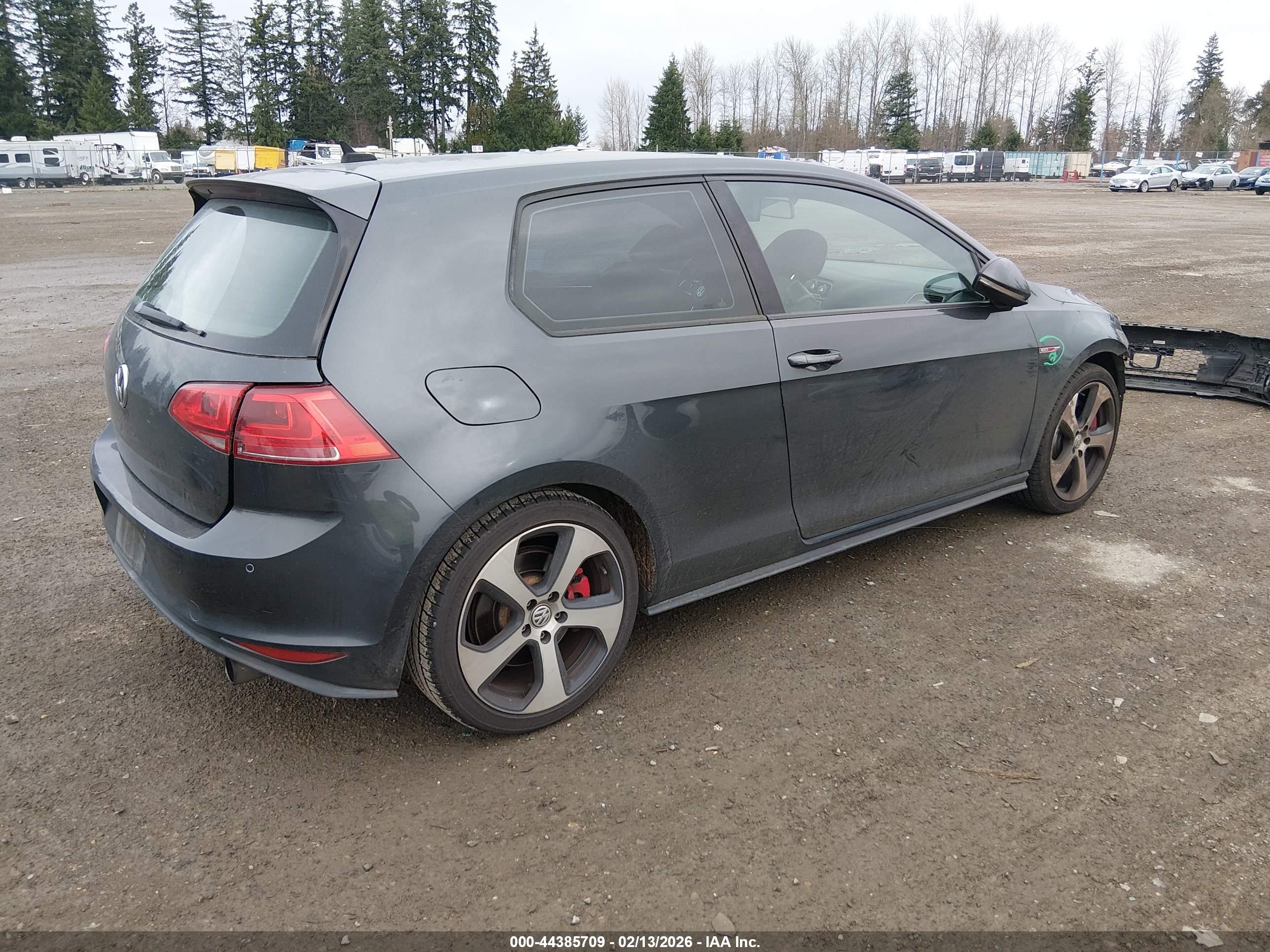 VOLKSWAGEN GOLF image 4