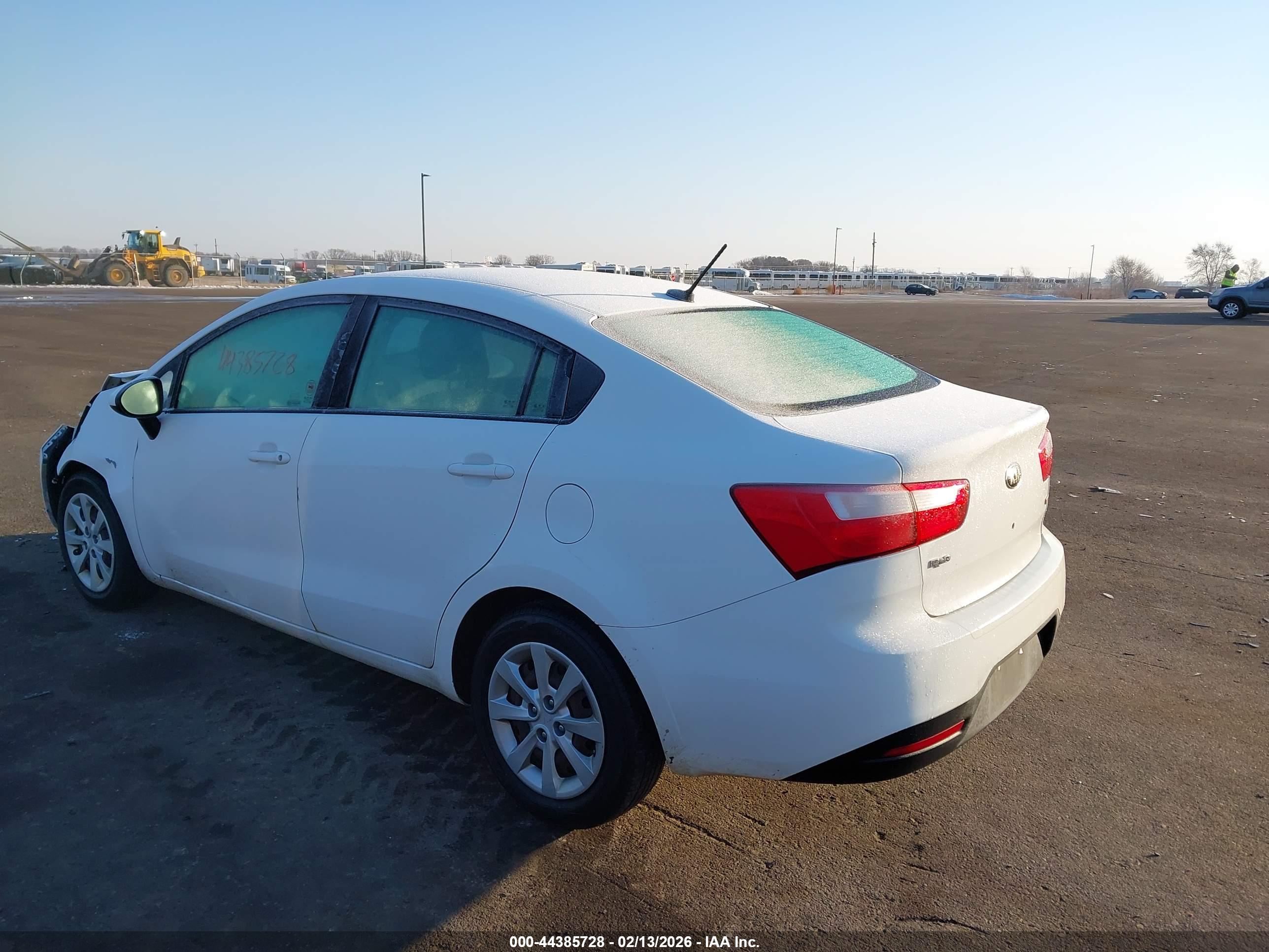 KIA RIO image 3