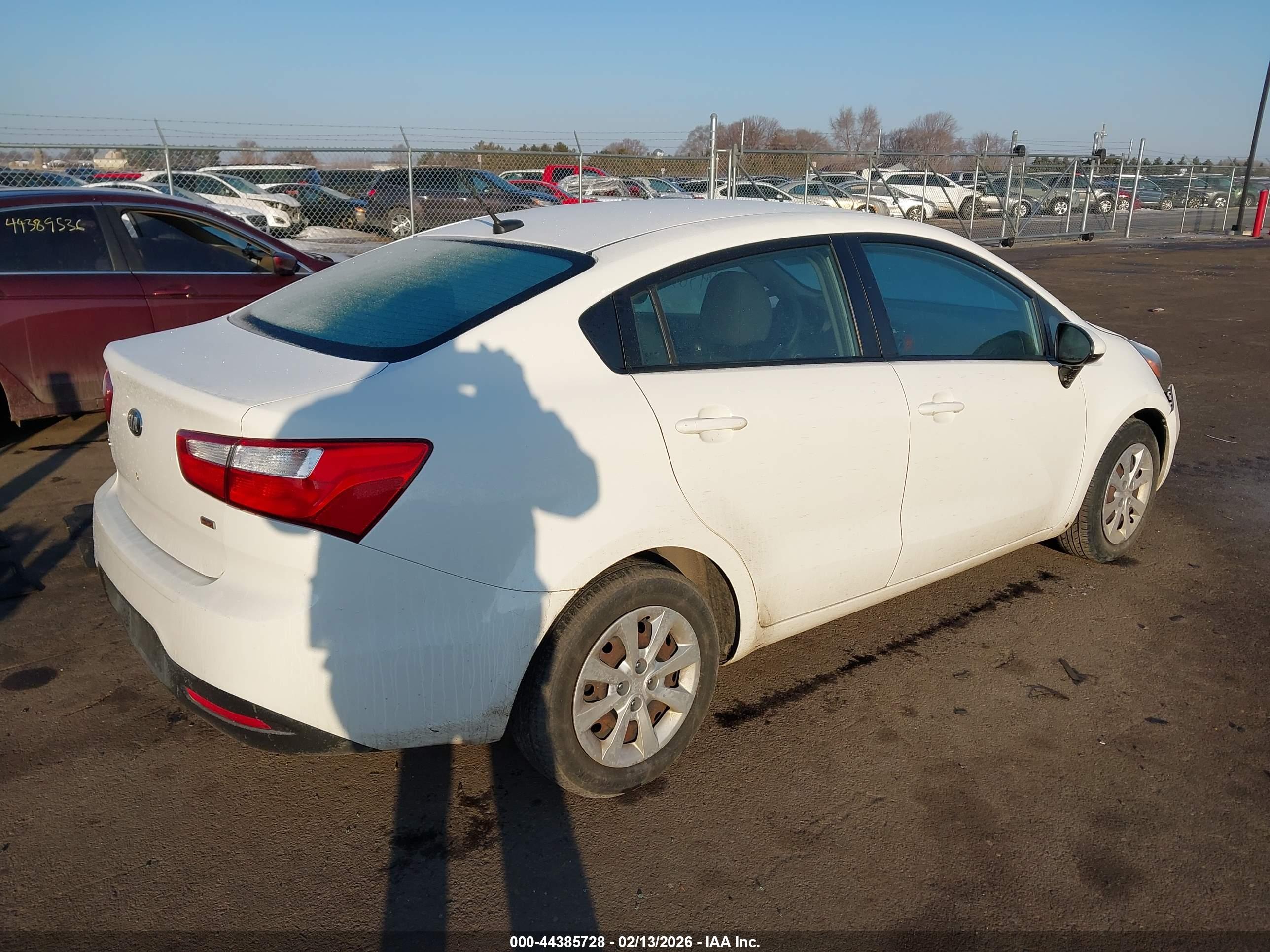 KIA RIO image 4