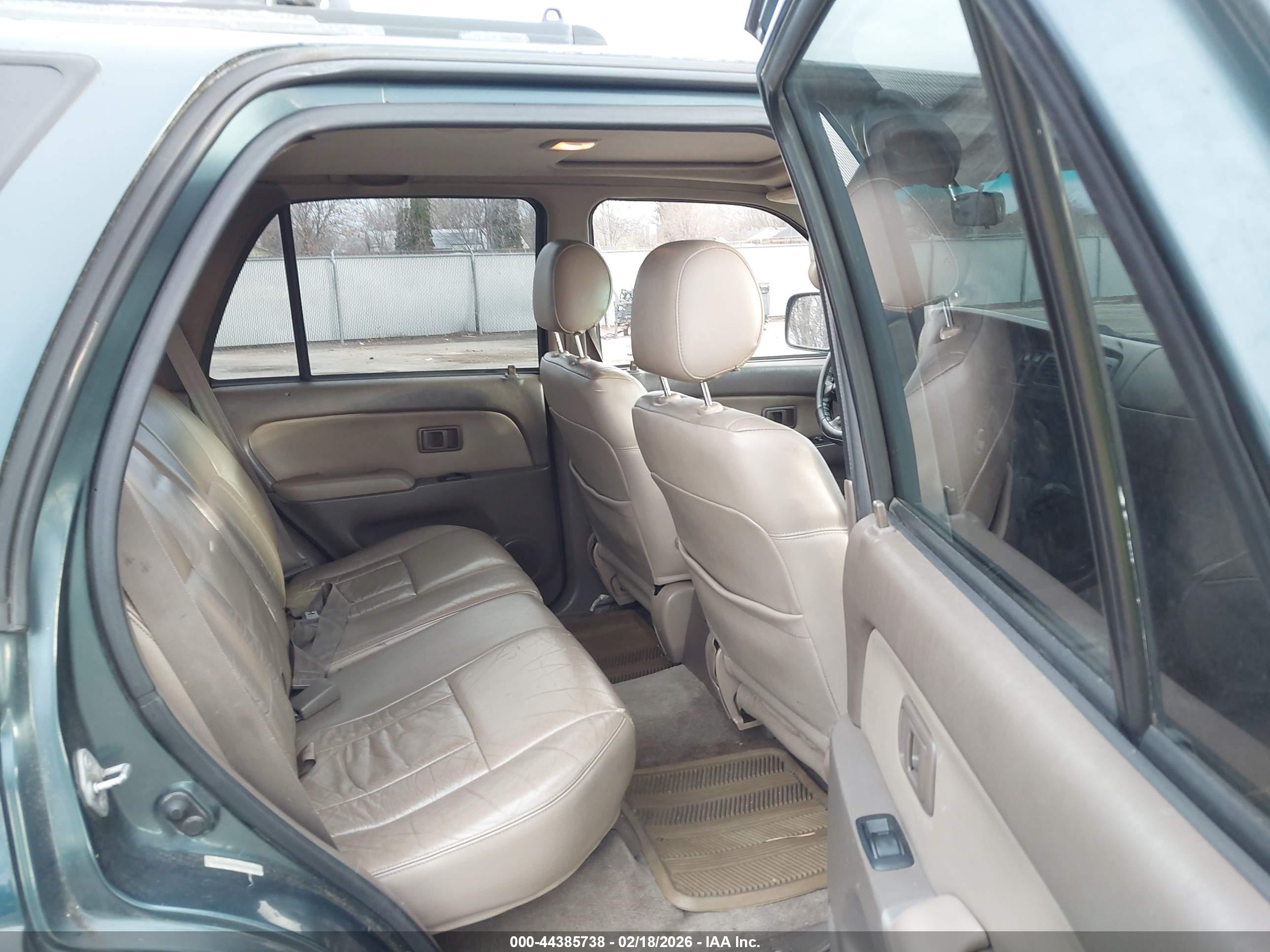 TOYOTA 4RUNNER image 8