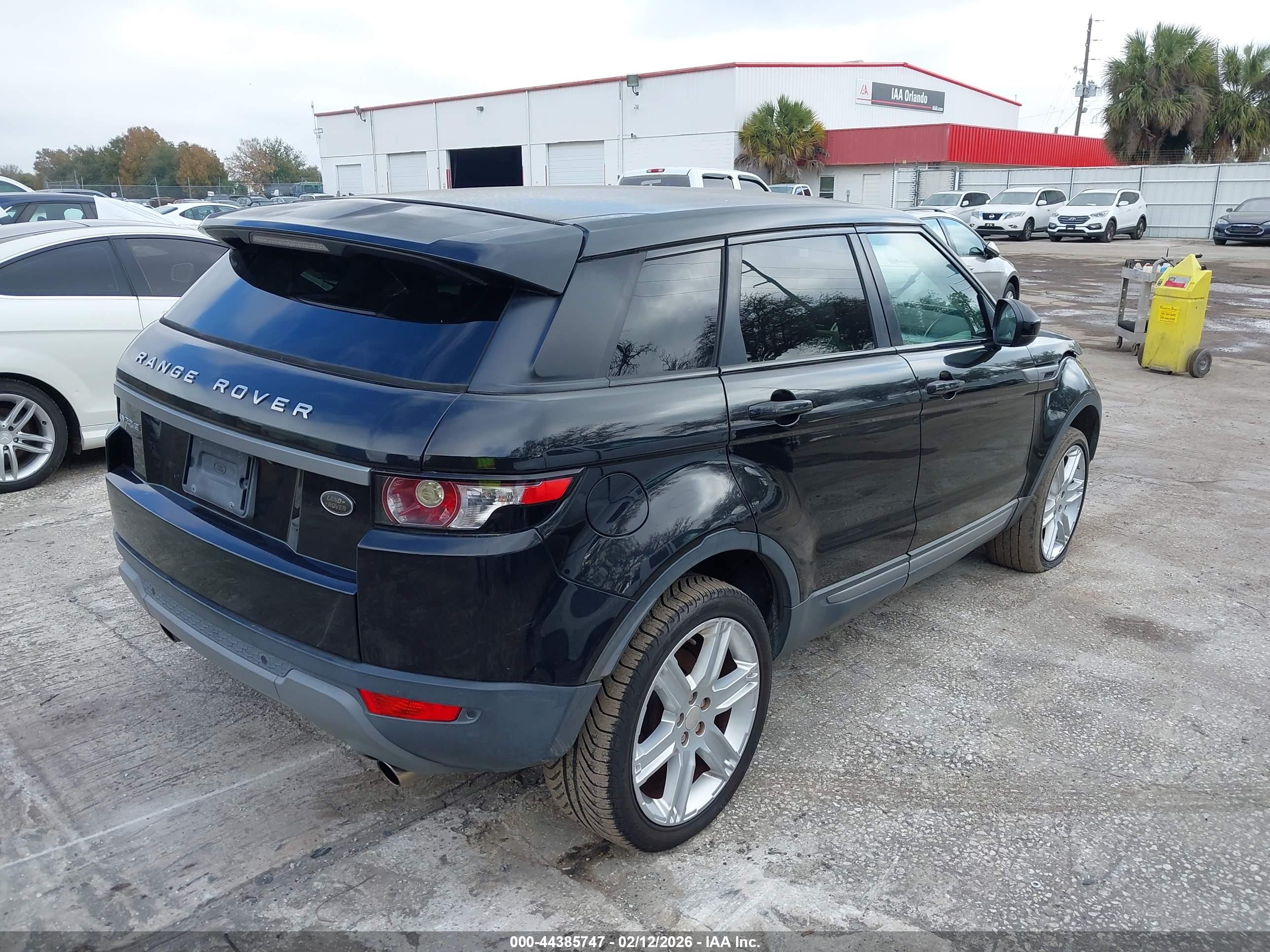 LAND ROVER image 4