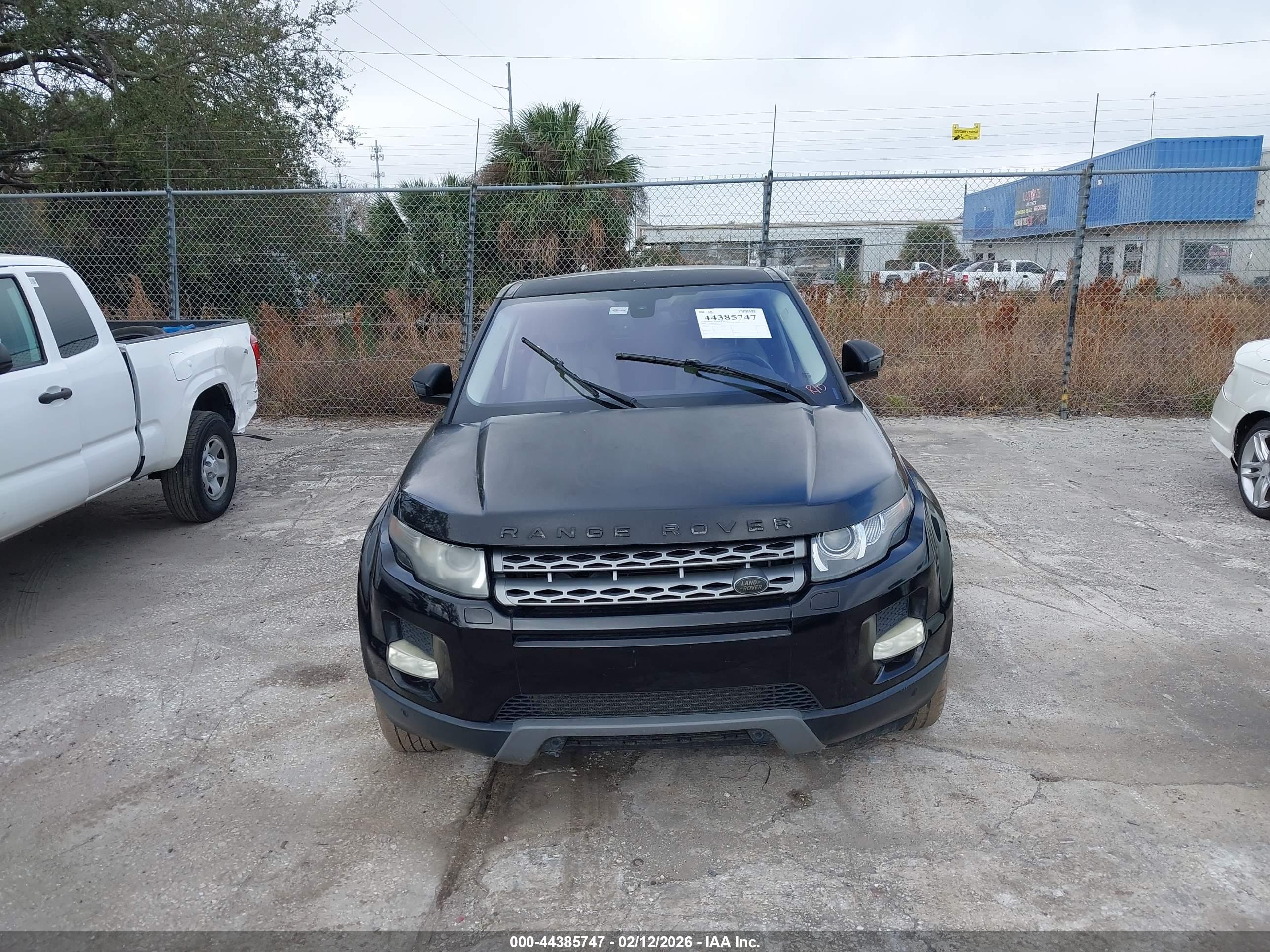 LAND ROVER image 6