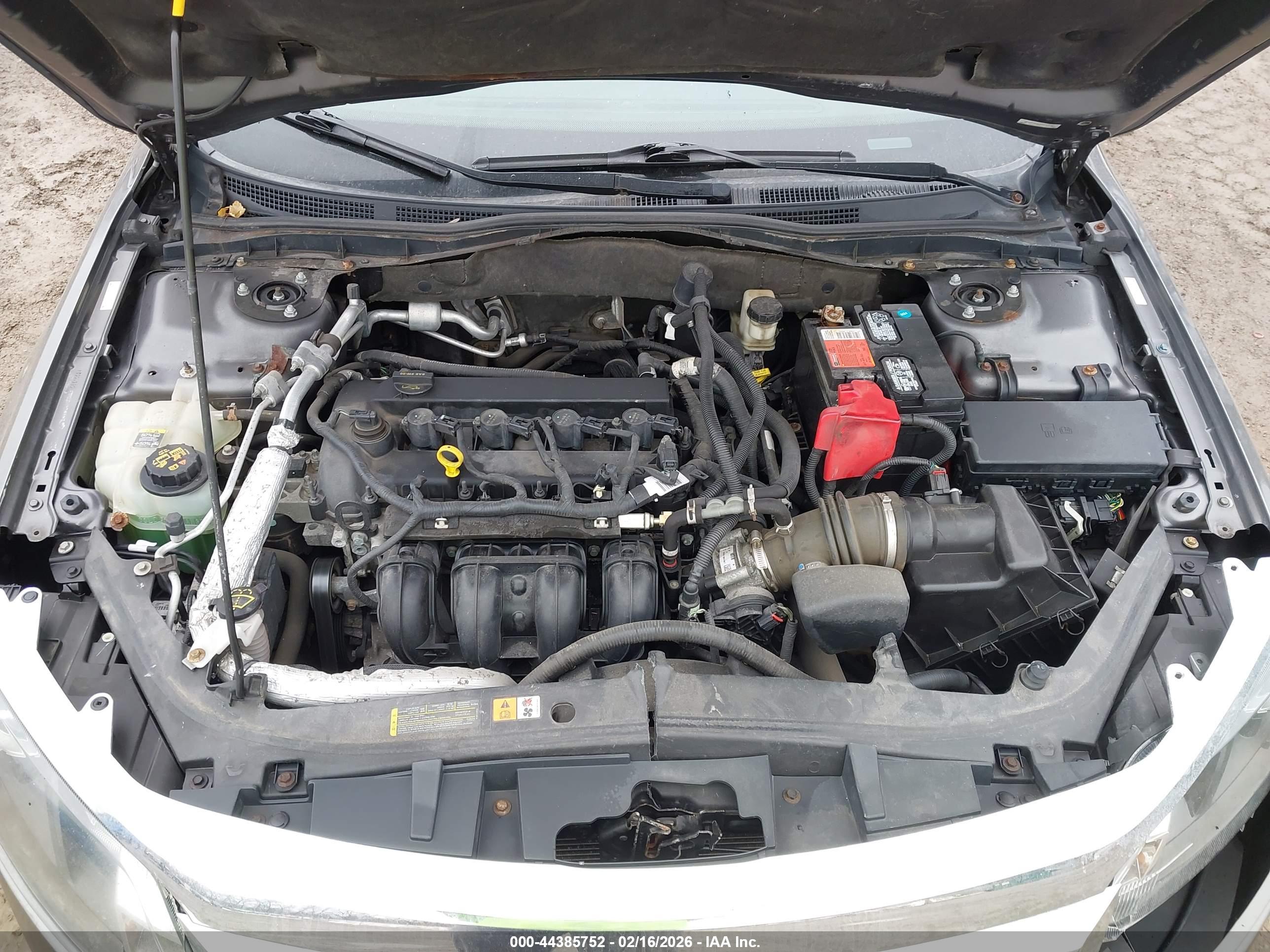 FORD FUSION image 10